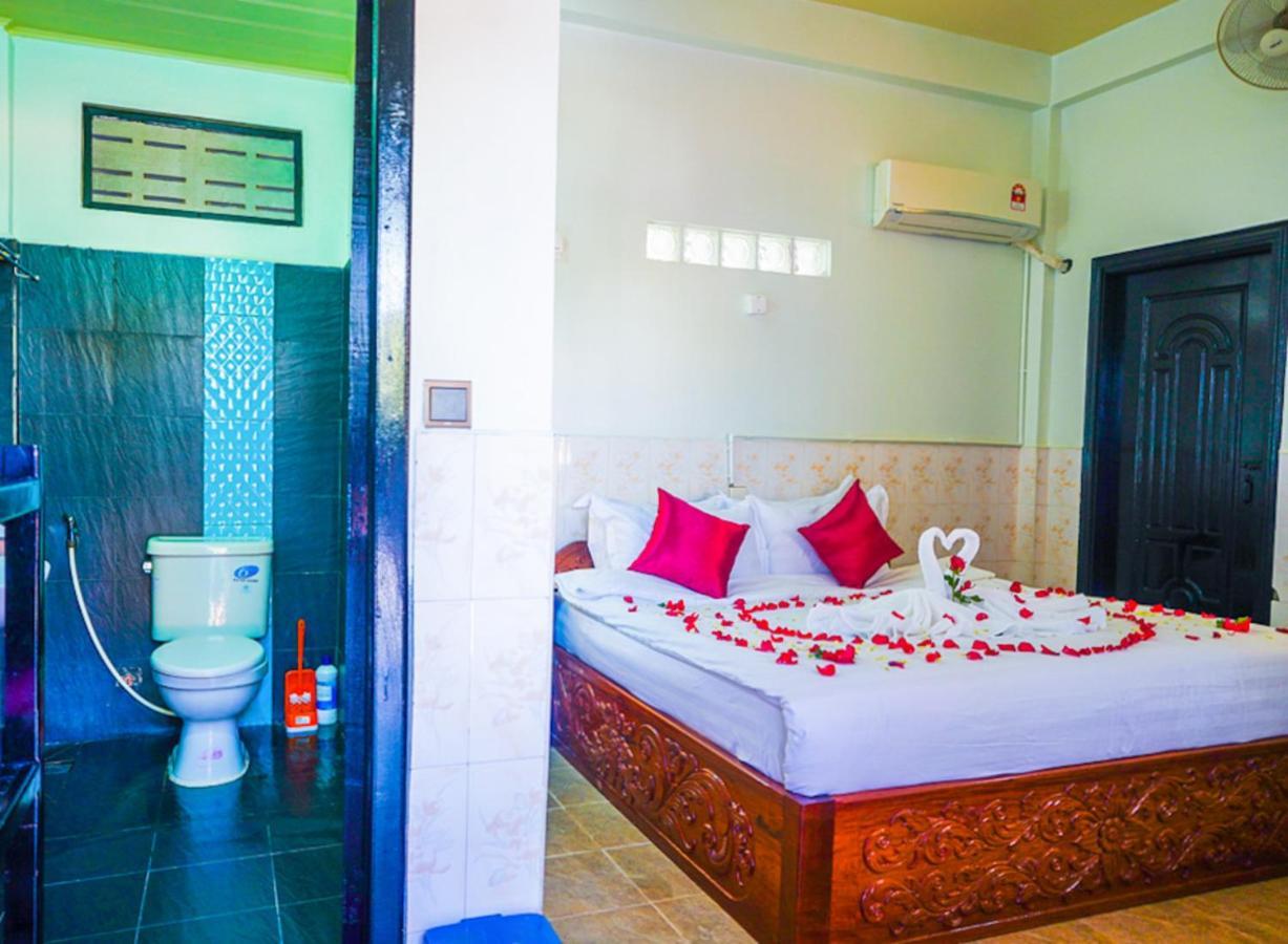 Hostel Purple Panda