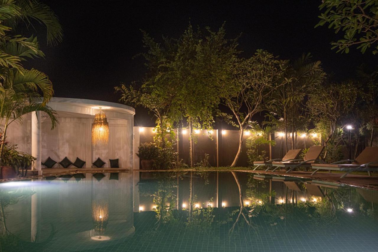 Through The Looking Glass Wellness Retreat Hotel Siem Reap