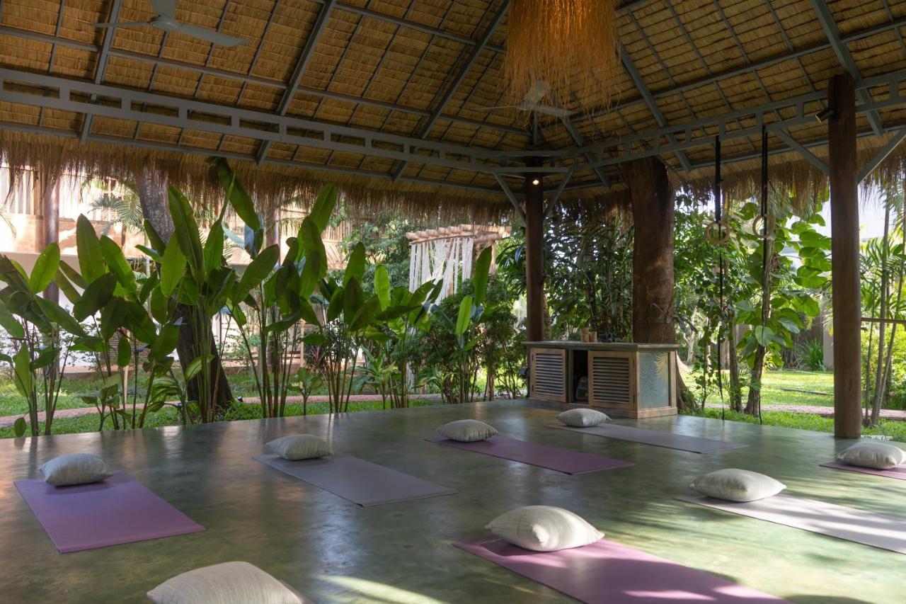 Hotel Through The Looking Glass Wellness Retreat Siem Reap