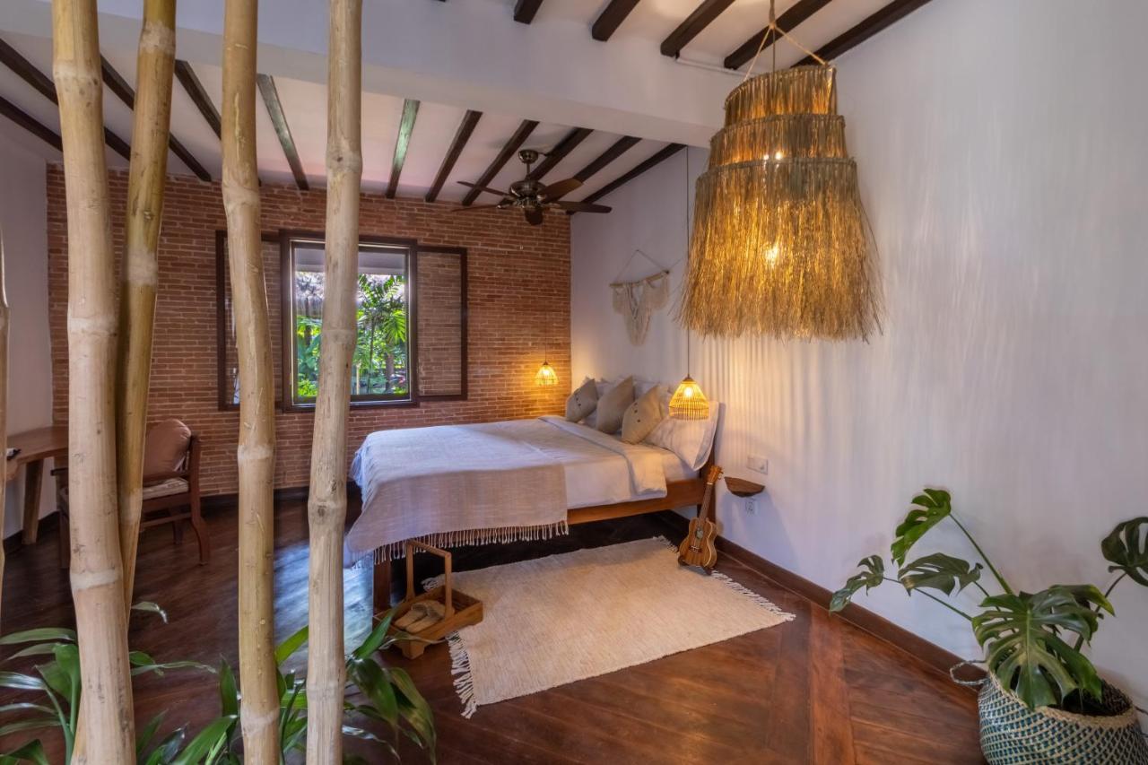 Through The Looking Glass Wellness Retreat Hotel 4*