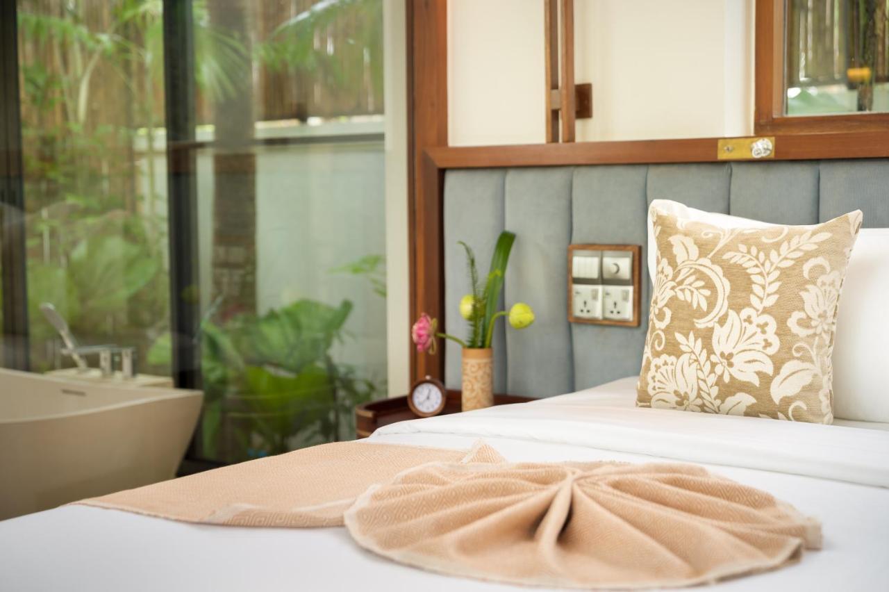 Waka Private Pool & - Adults Only Khách sạn Siem Reap