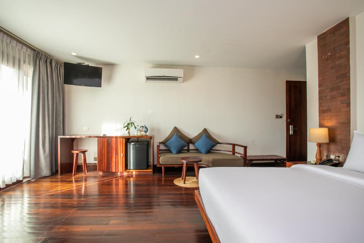 Mera Hotel