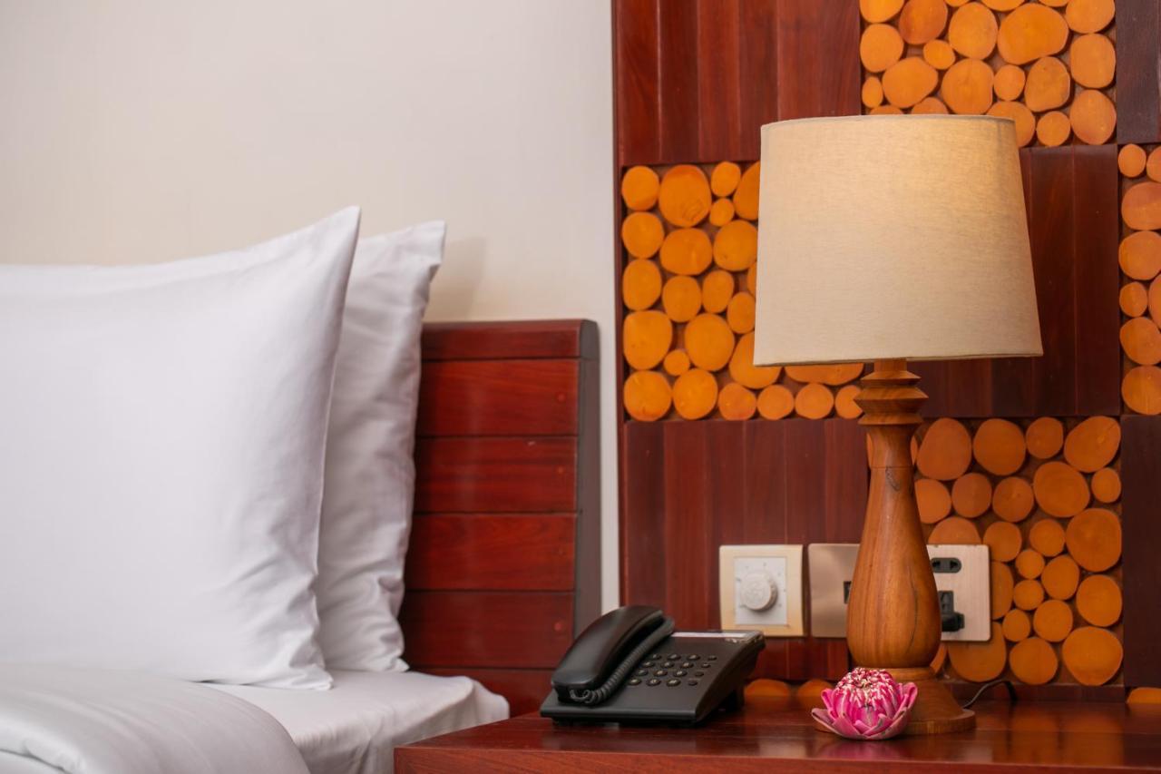 Mera Hotel