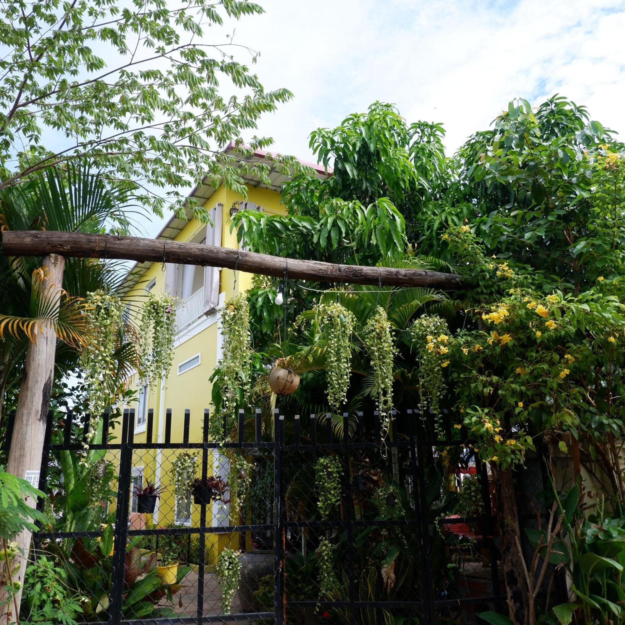 Yellow Natural House Hospedagem domiciliar Siem Reap