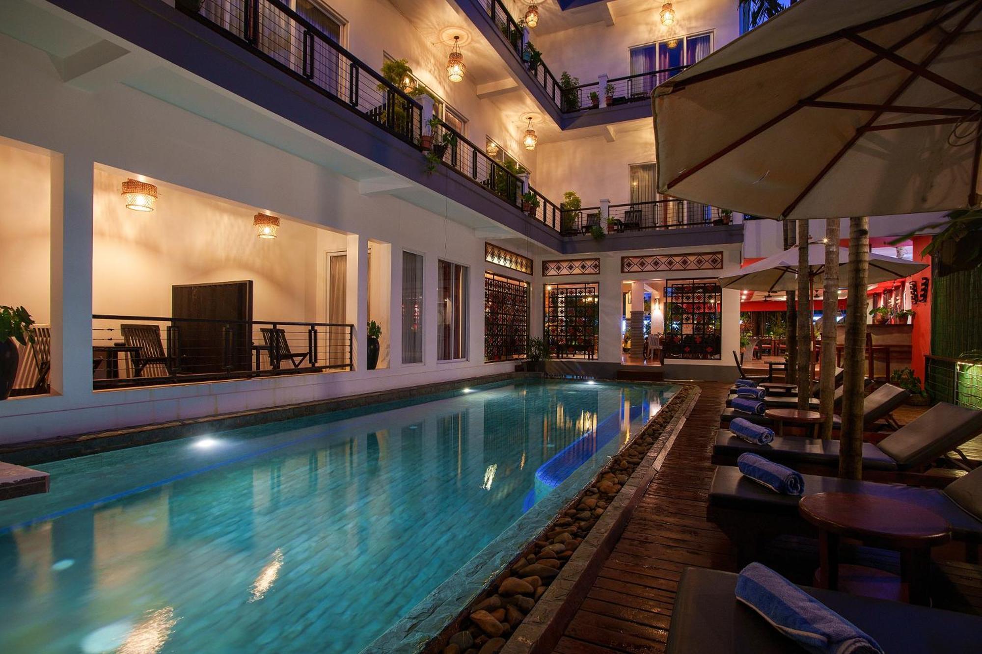 Sakaban Hotel 4*