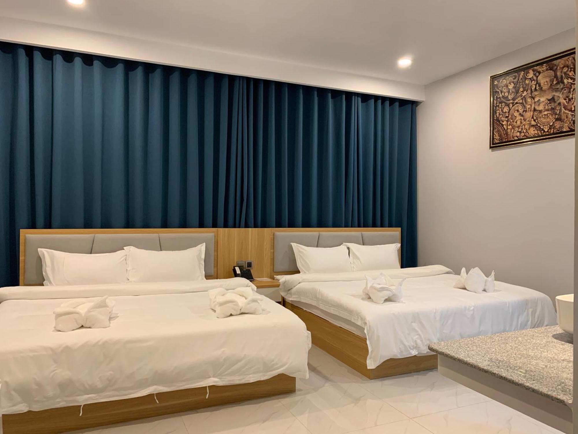 Hotel Nico's And Skybar 3*