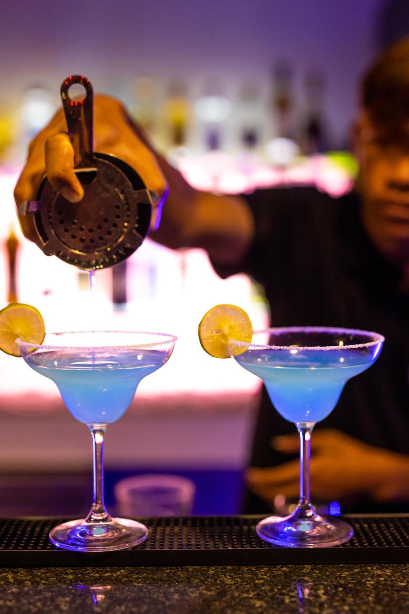 Hotel Nico's And Skybar 3*