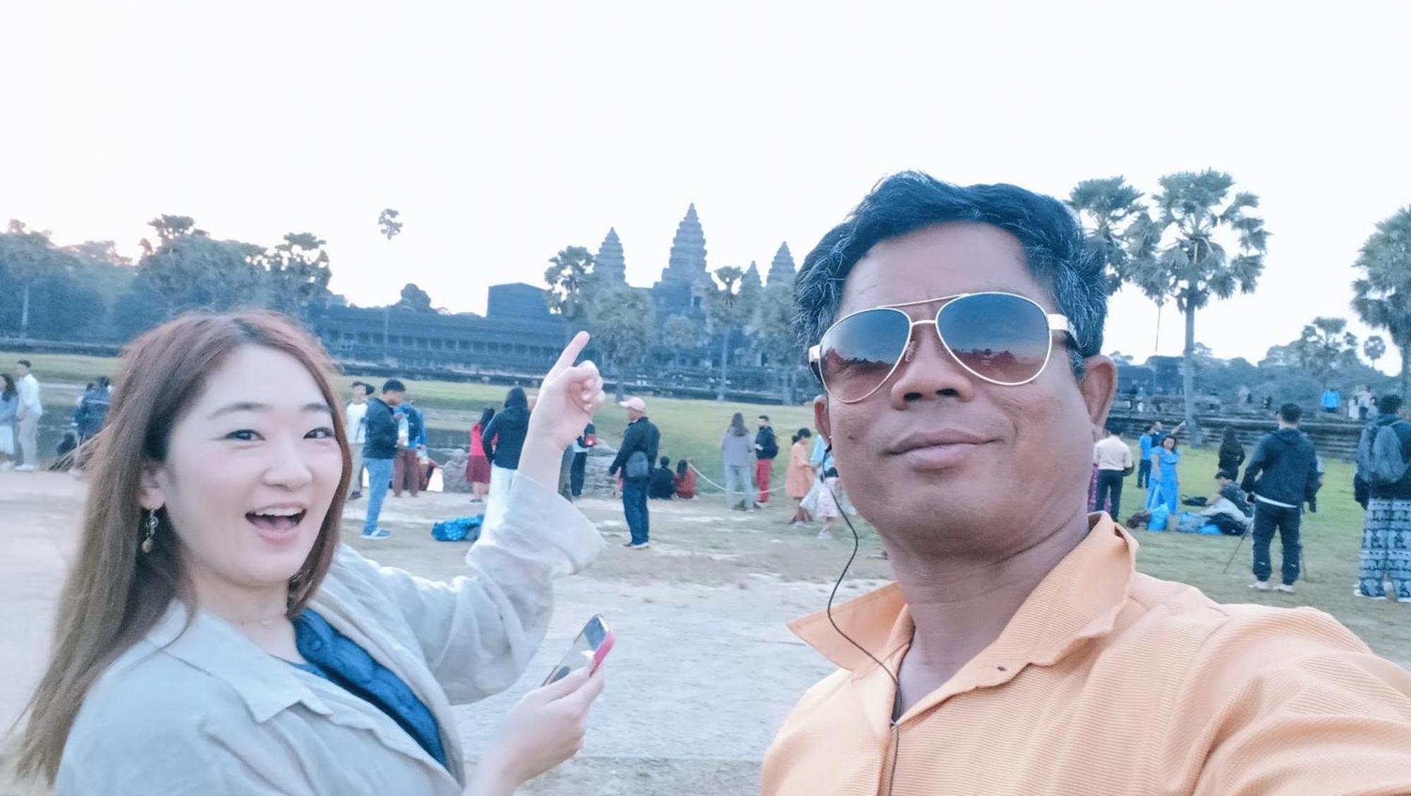 Kakrona Pouk Ở trọ *