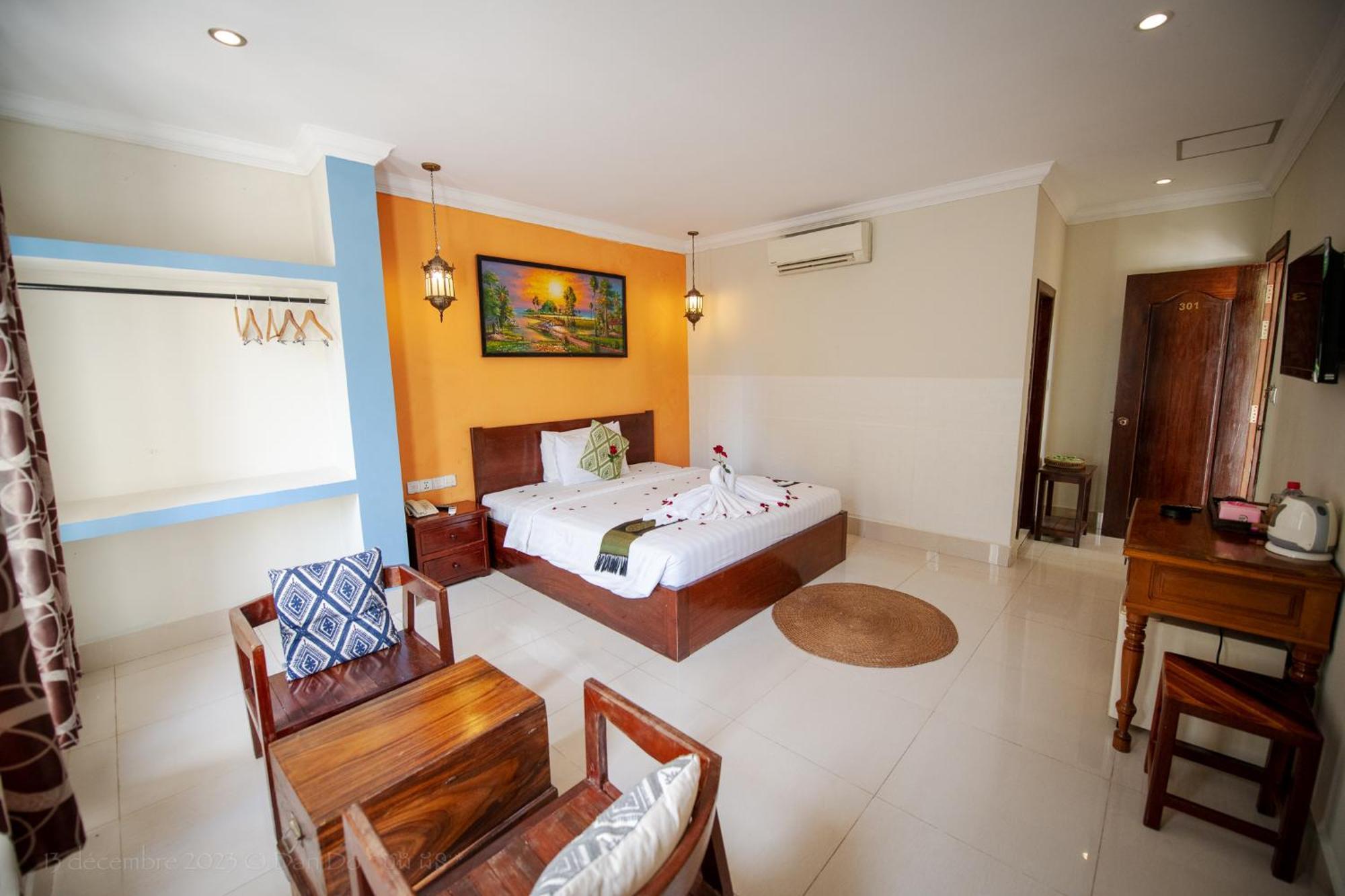 Plumeria & Hotel 3*