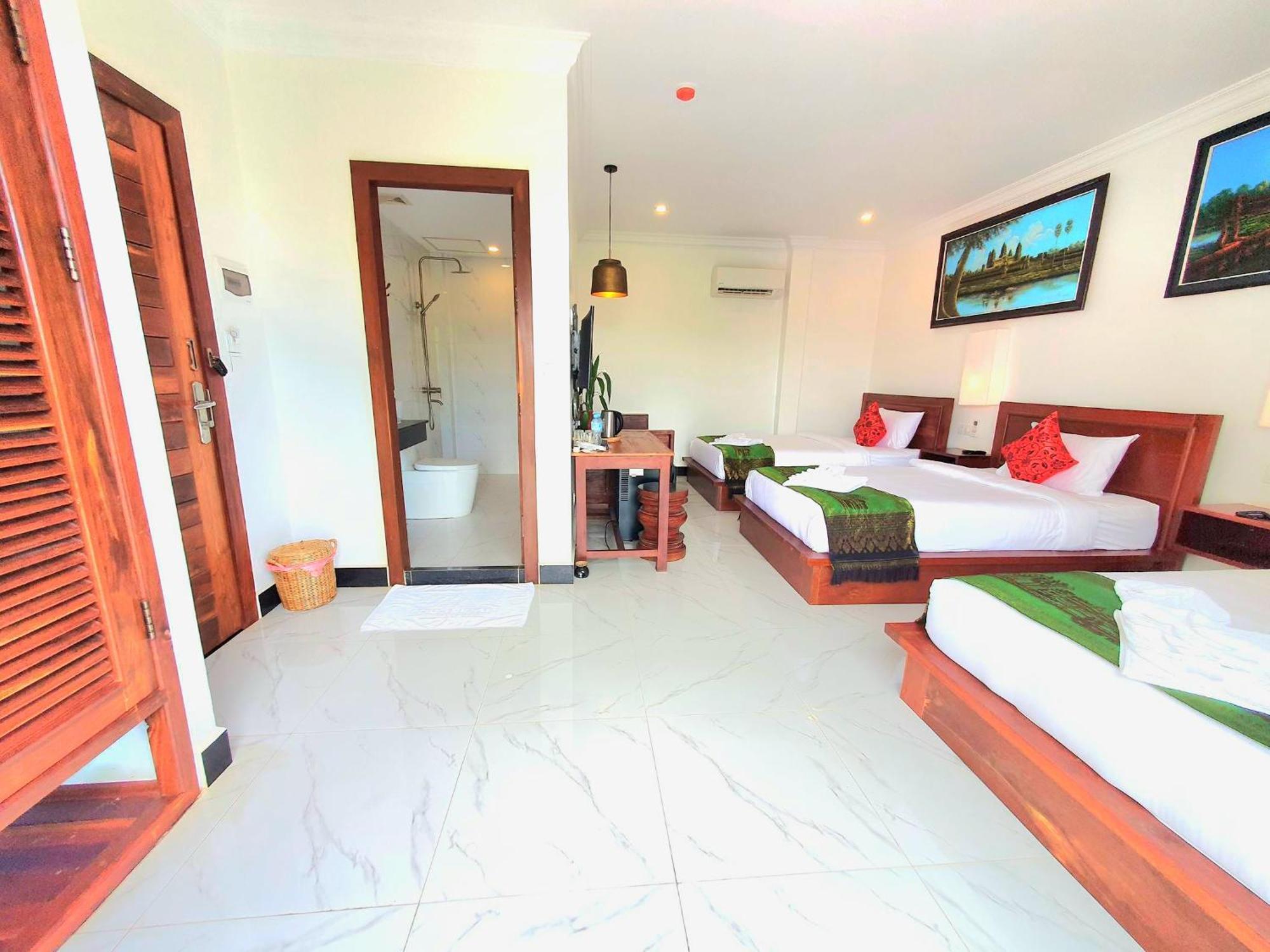 Darling Pub Siem Reap