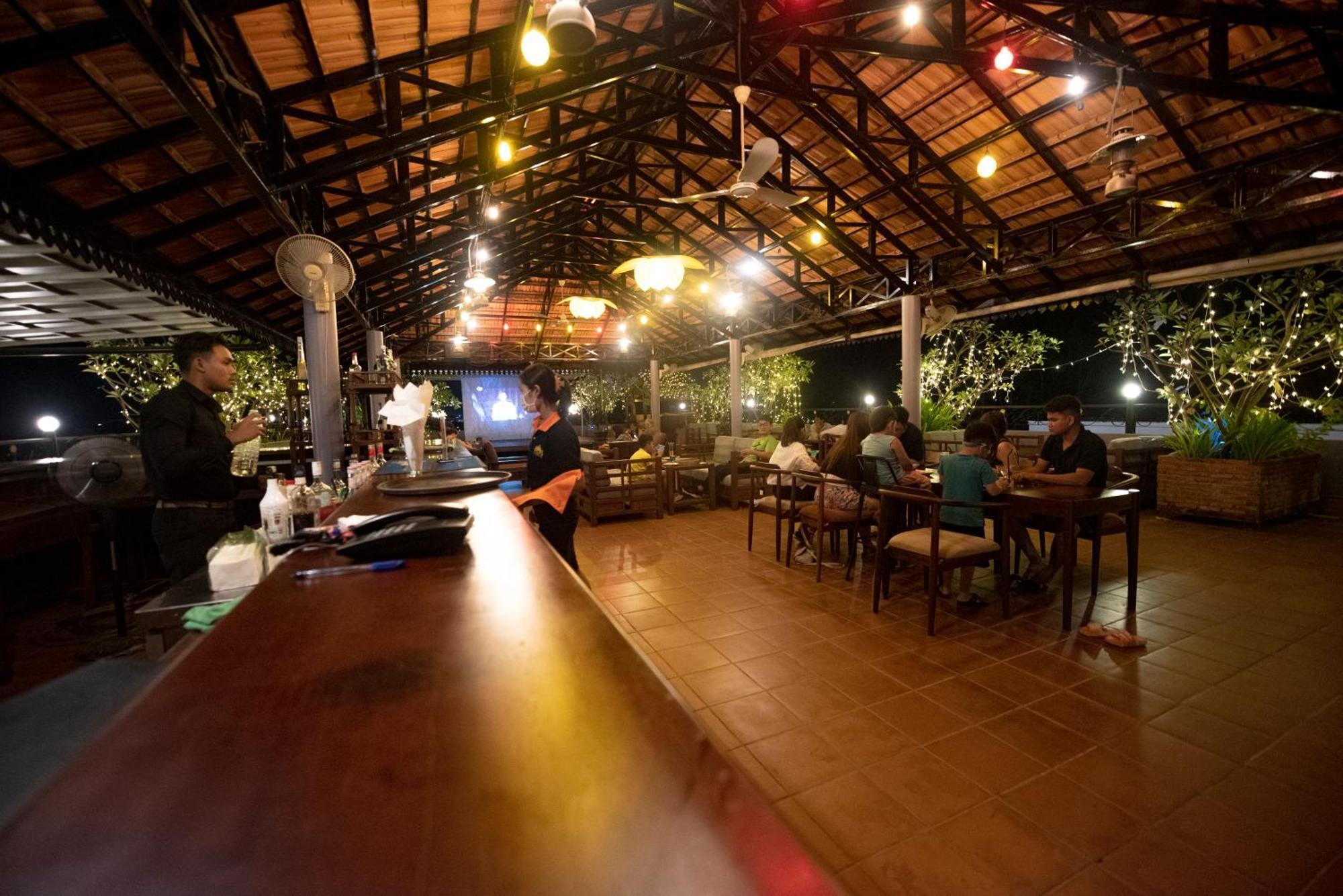 Royal Crown & Hotel Siem Reap