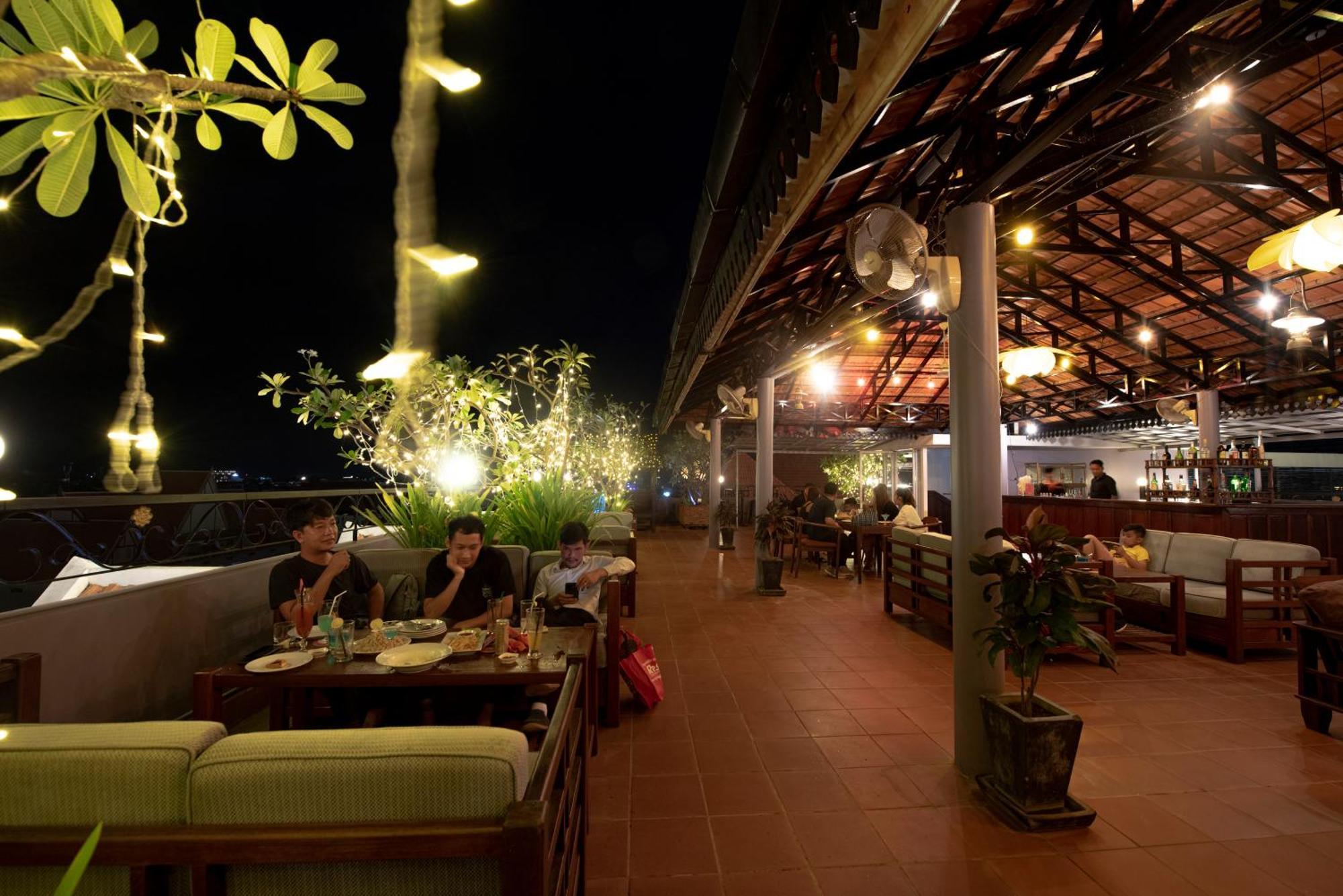 Royal Crown & Hotel 5*