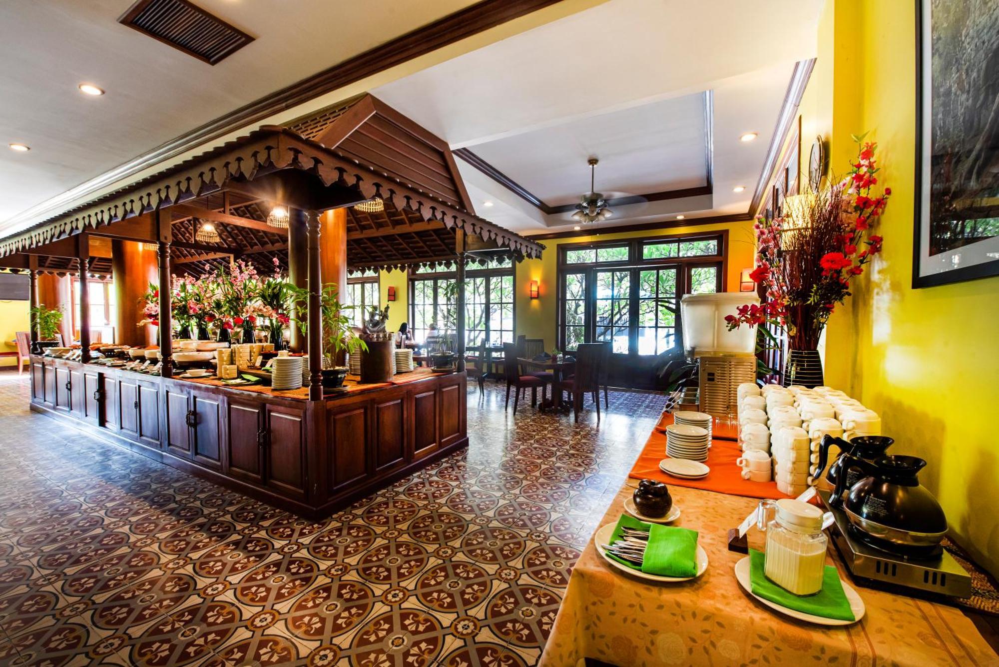 Royal Crown & Hotel 5*
