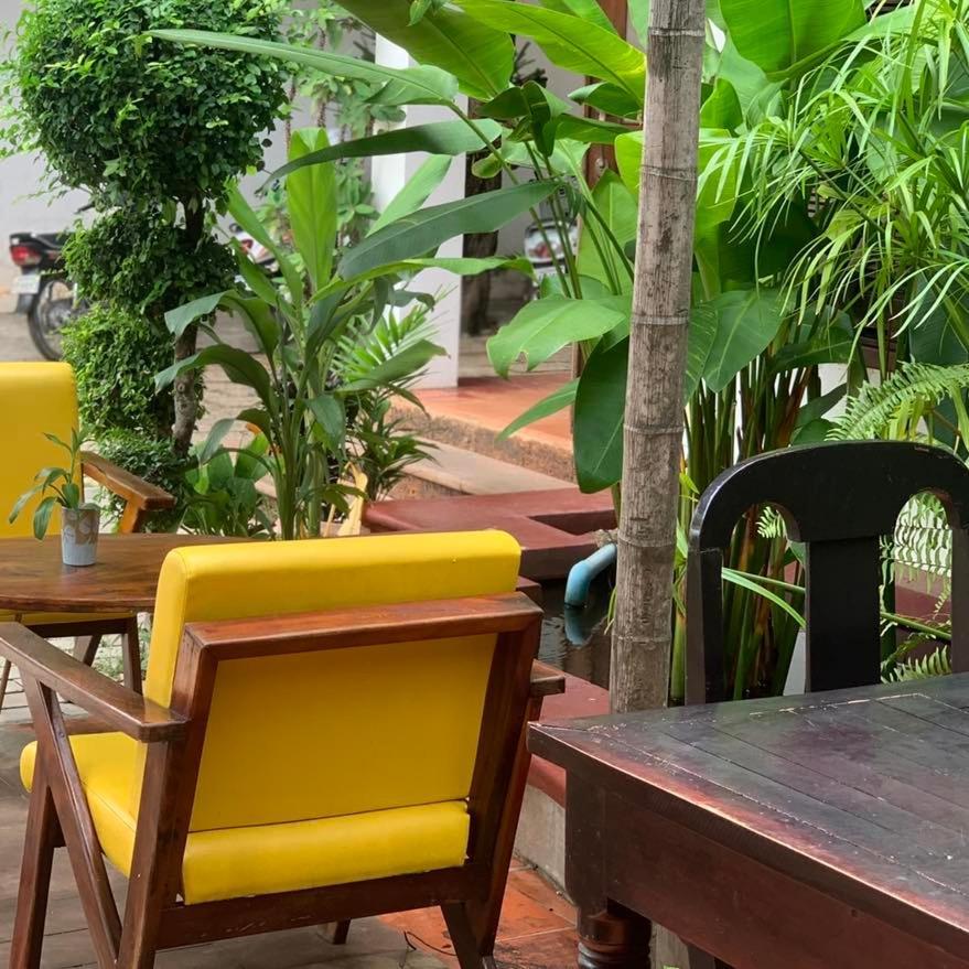 Neakbong Lodge *