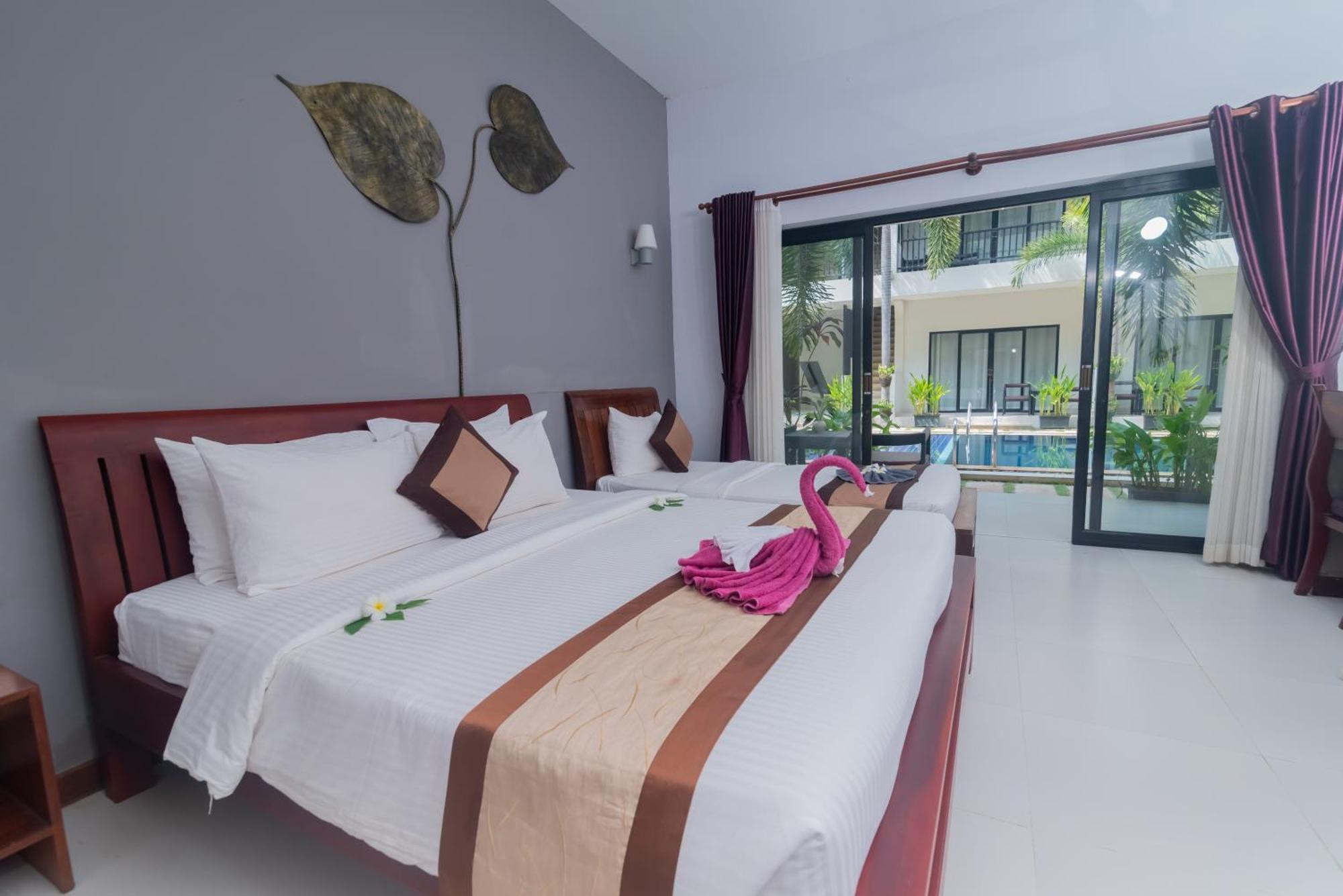 New Riverside Hotel