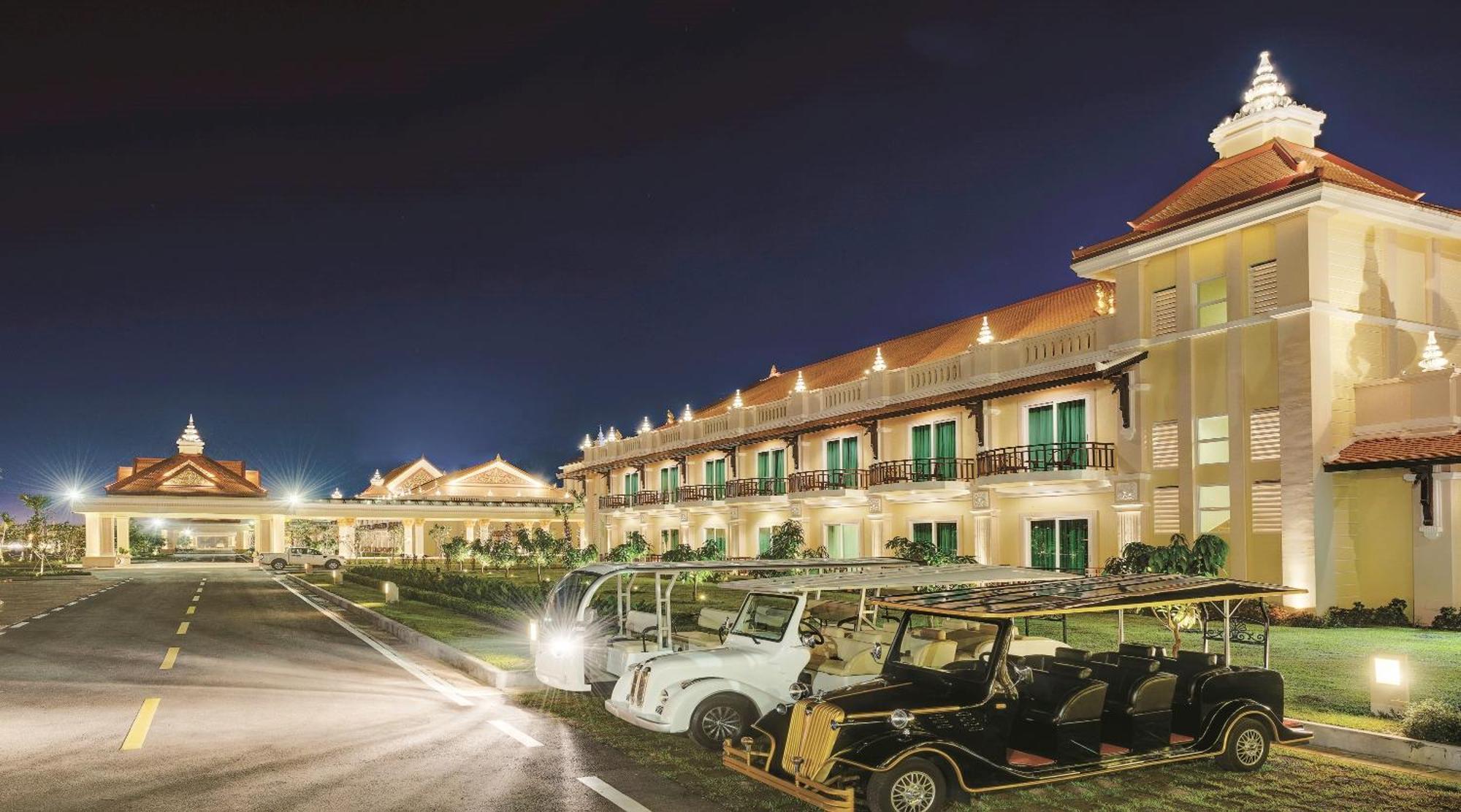 Sokha & Convention Center Resort 5*