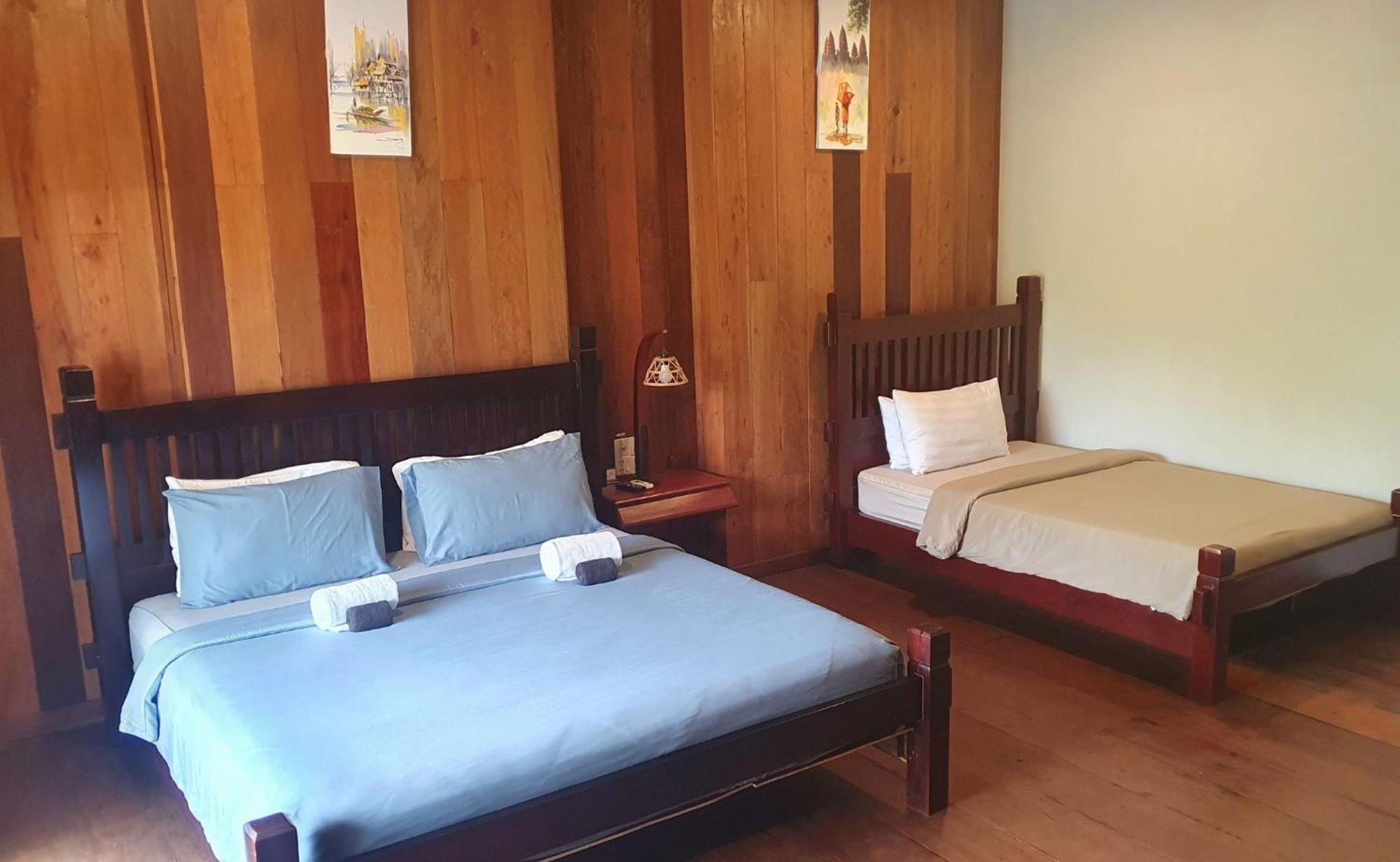 Three Little Birds Hotel 3*
