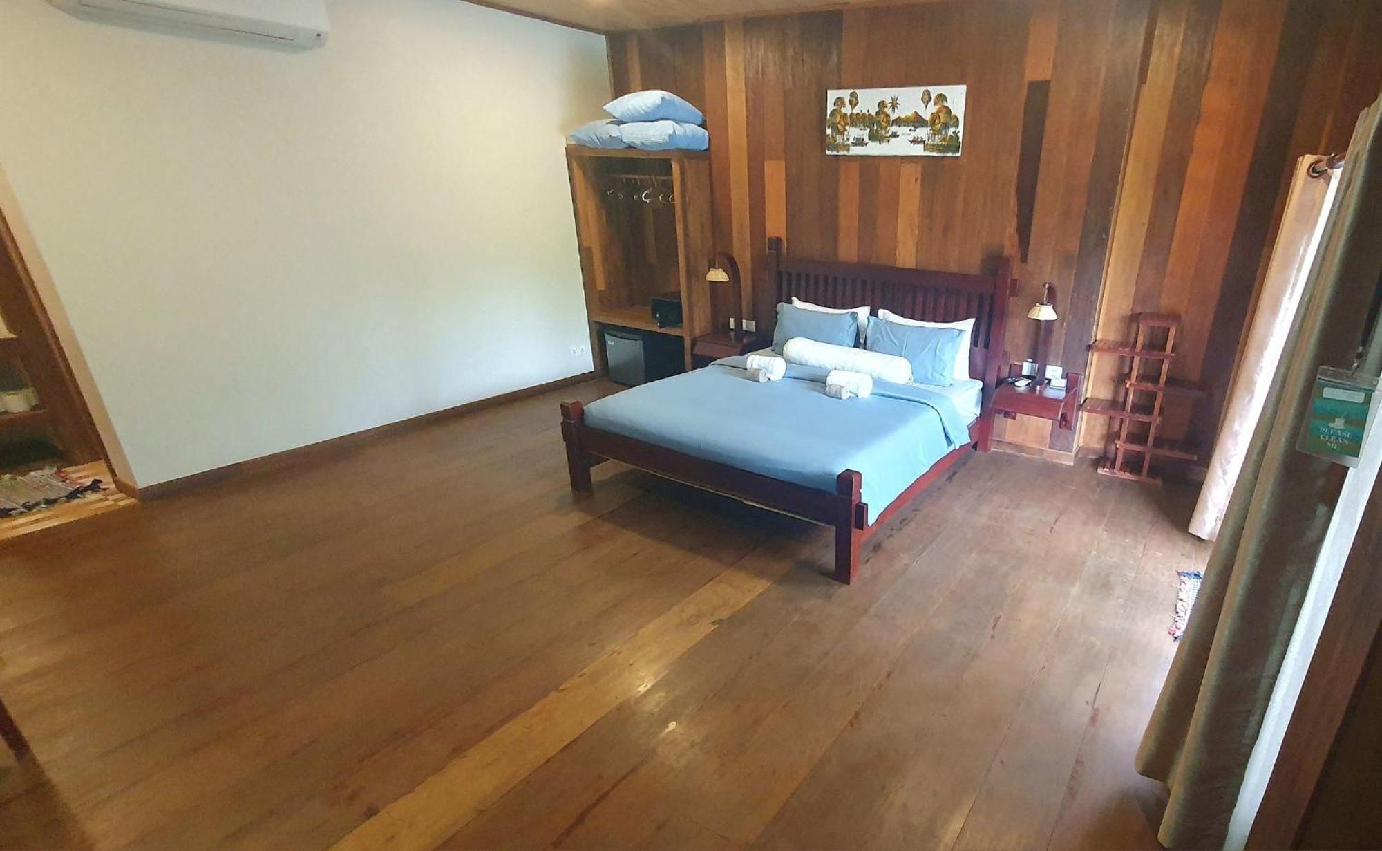 Three Little Birds Hotel