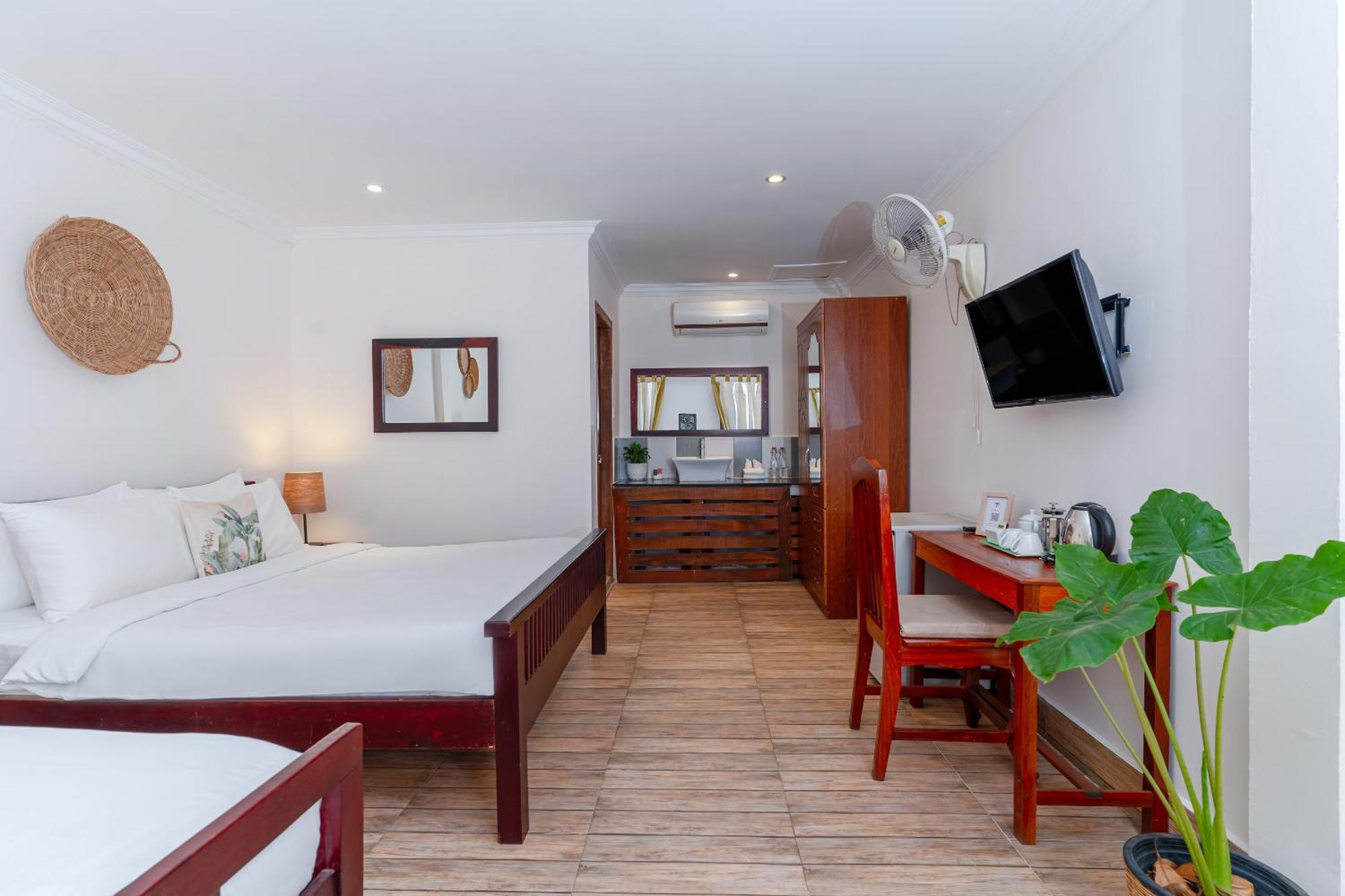 River Retreat Boutique 3*