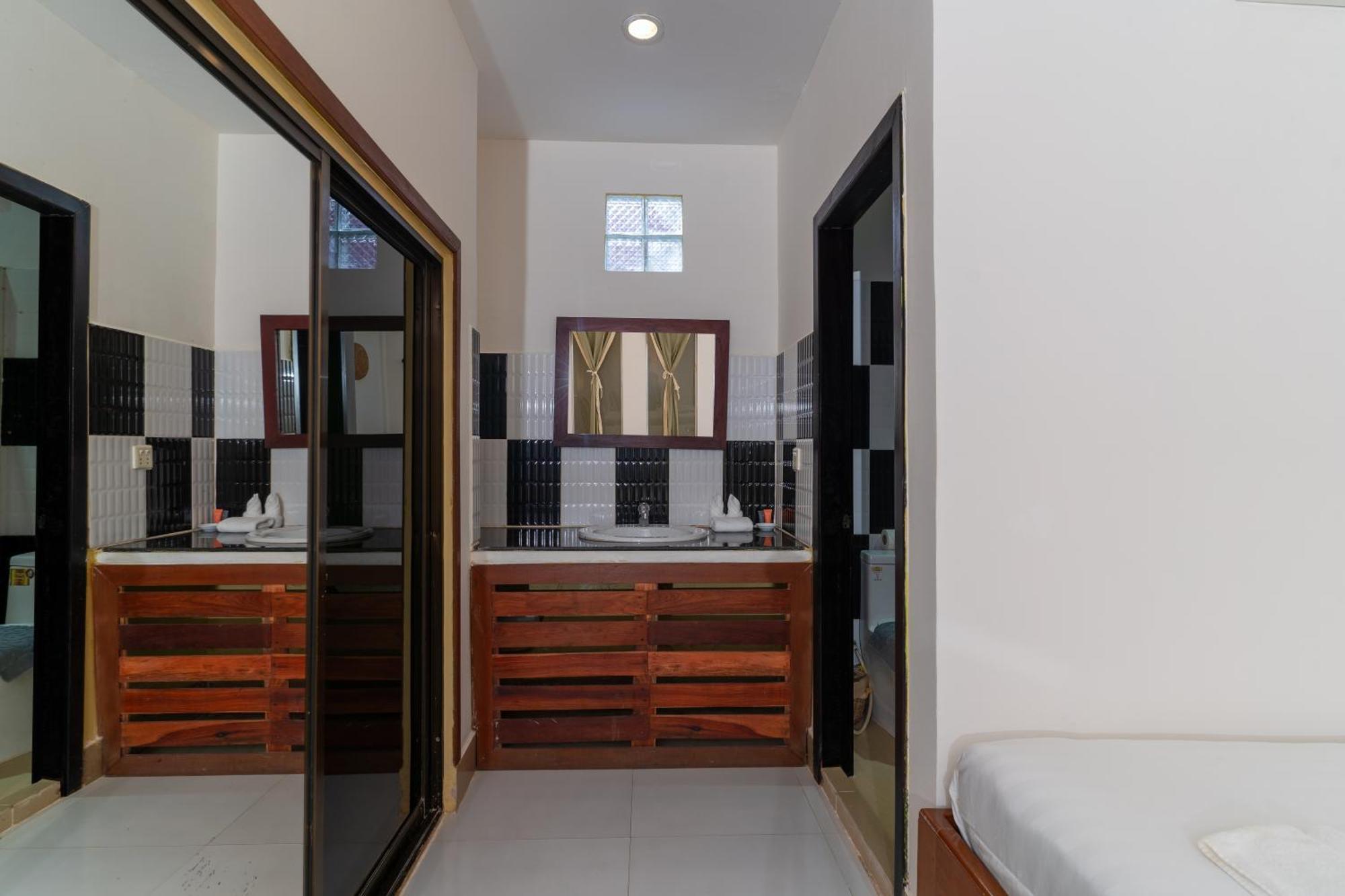 River Retreat Boutique