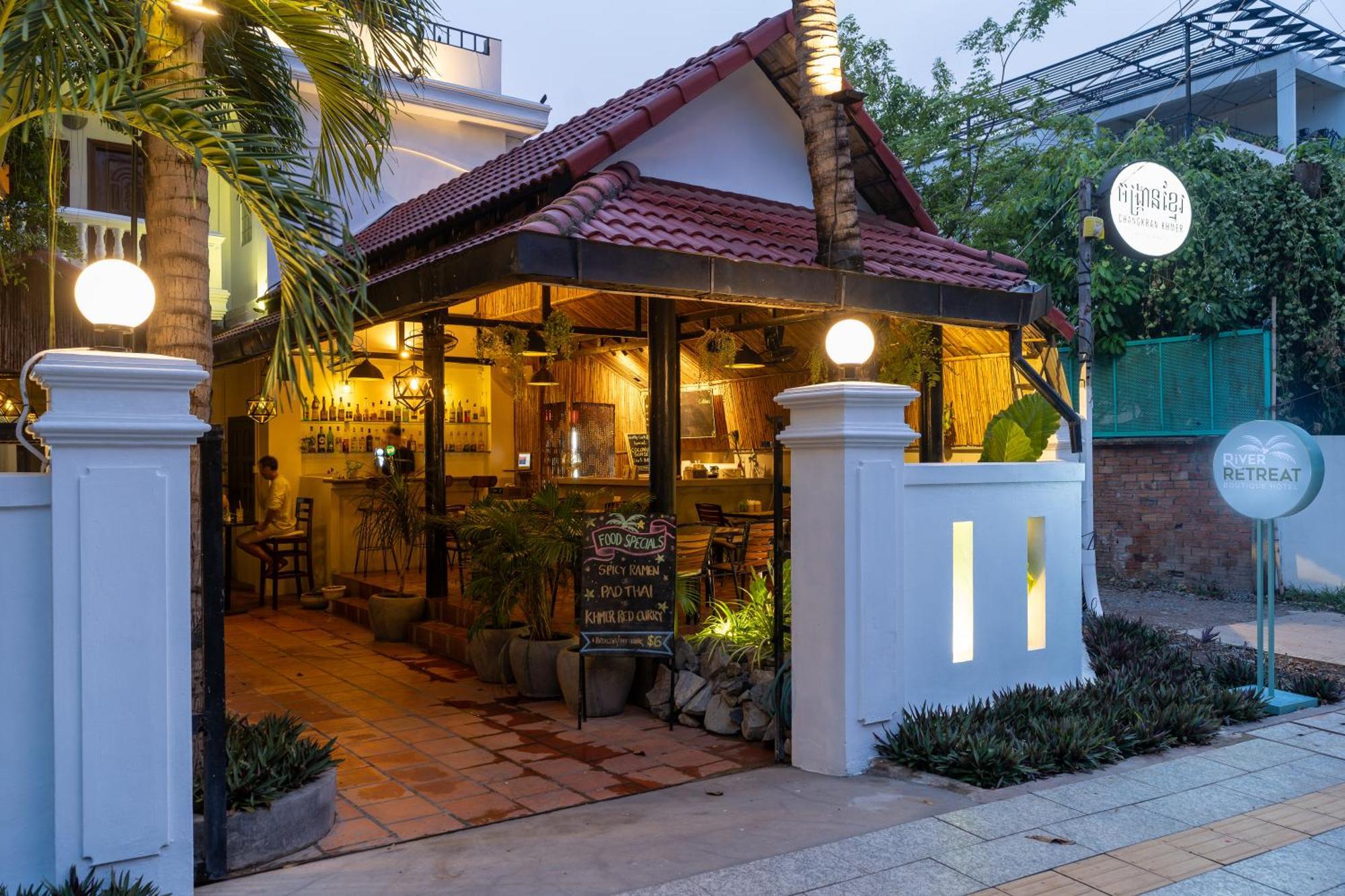 River Retreat Boutique 3*