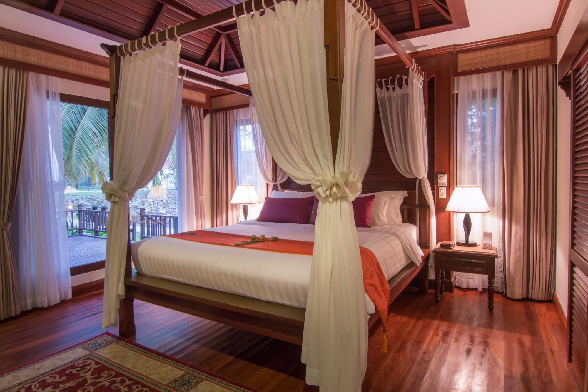 Palace & Siem Reap