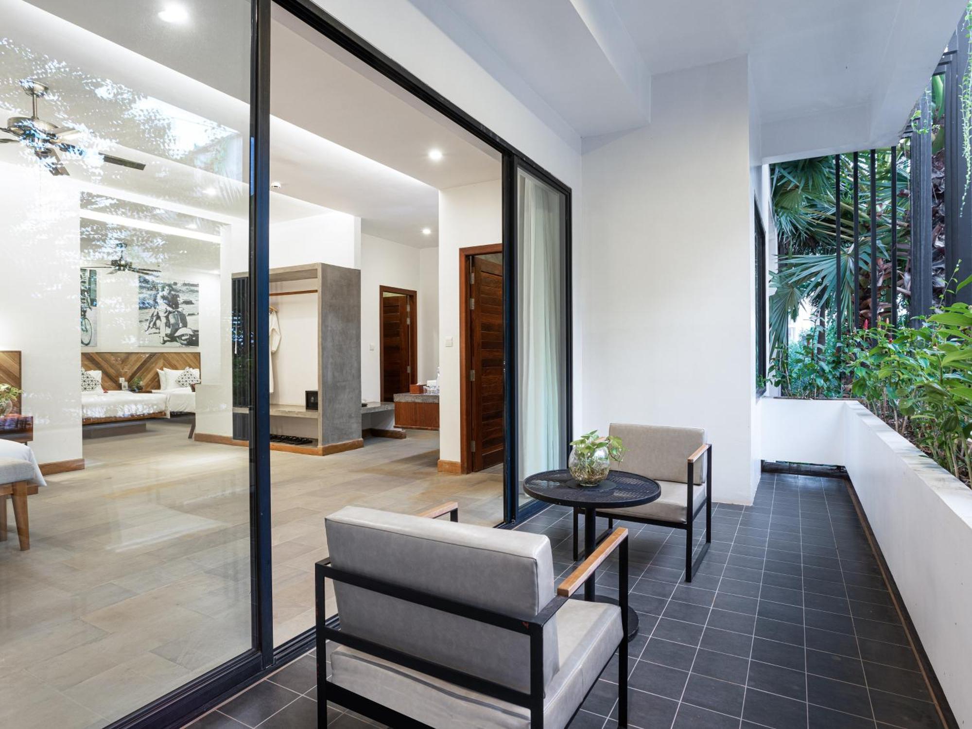 Grand Yard La Hotel 5*