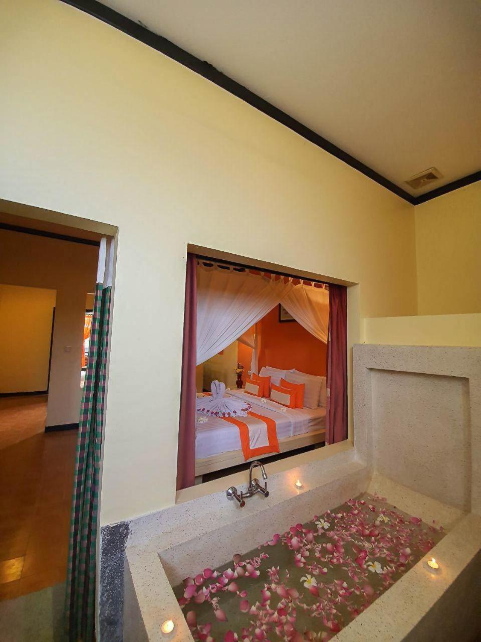 Indochine Hotel 4*