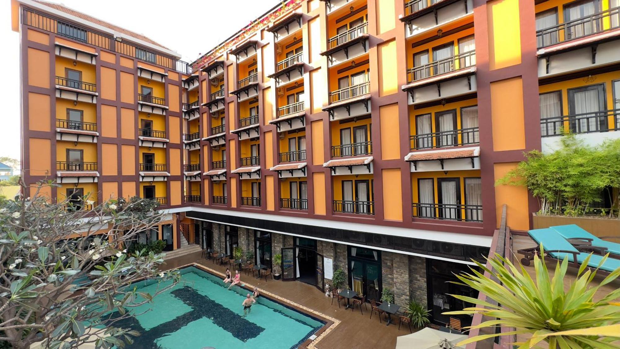 Sokchea Angkor Hotel 4*