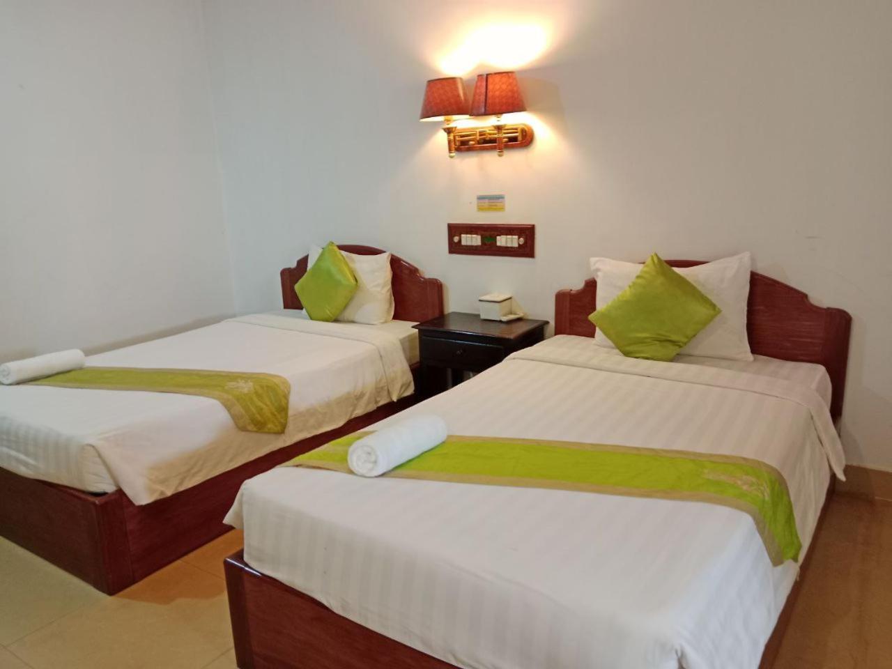 Town Hotel 3*