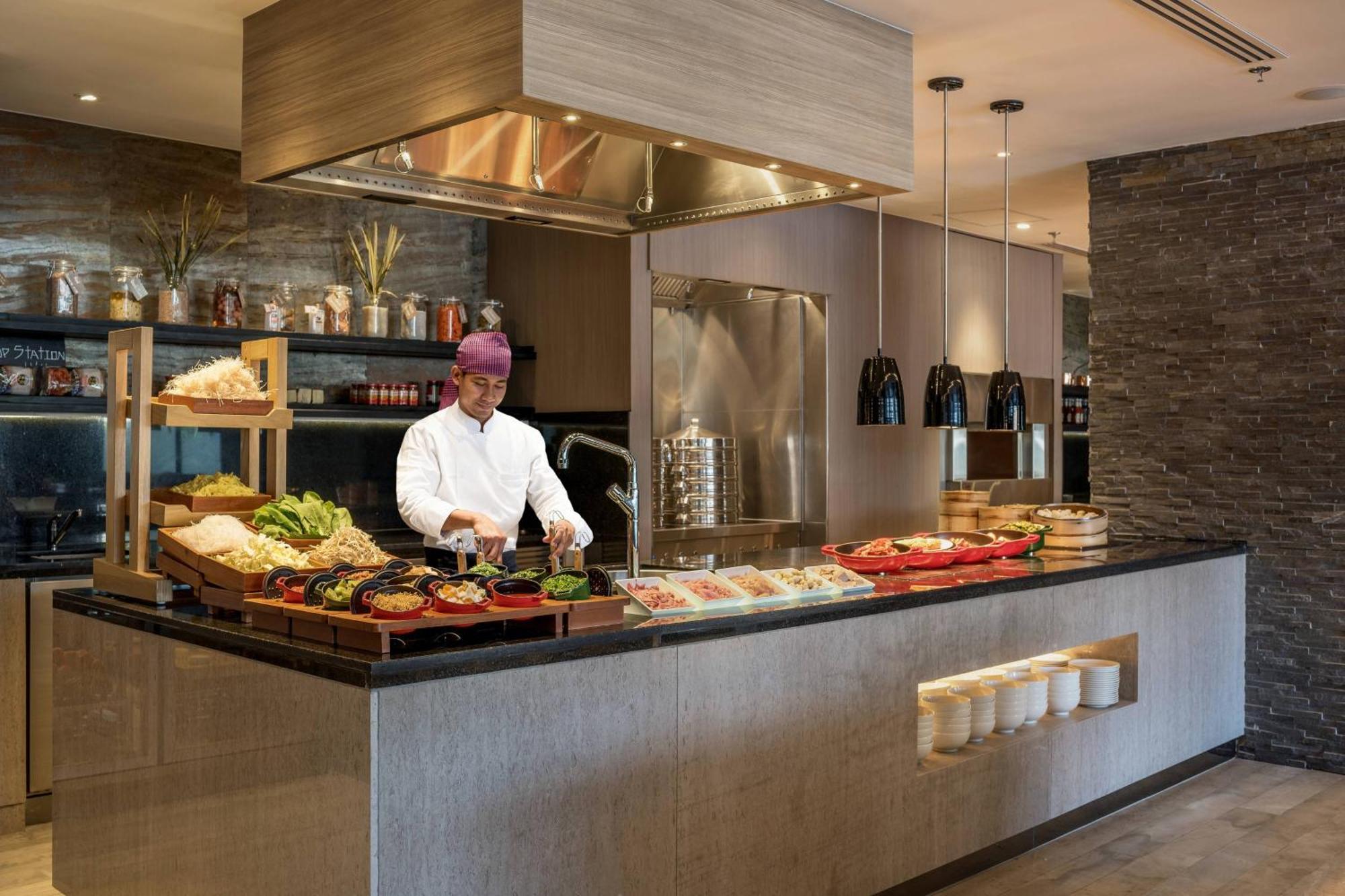 Courtyard By Marriott Hotel