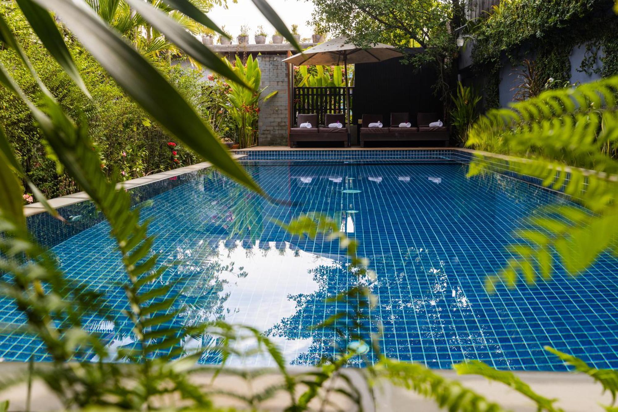 Golden Vishnu * Siem Reap