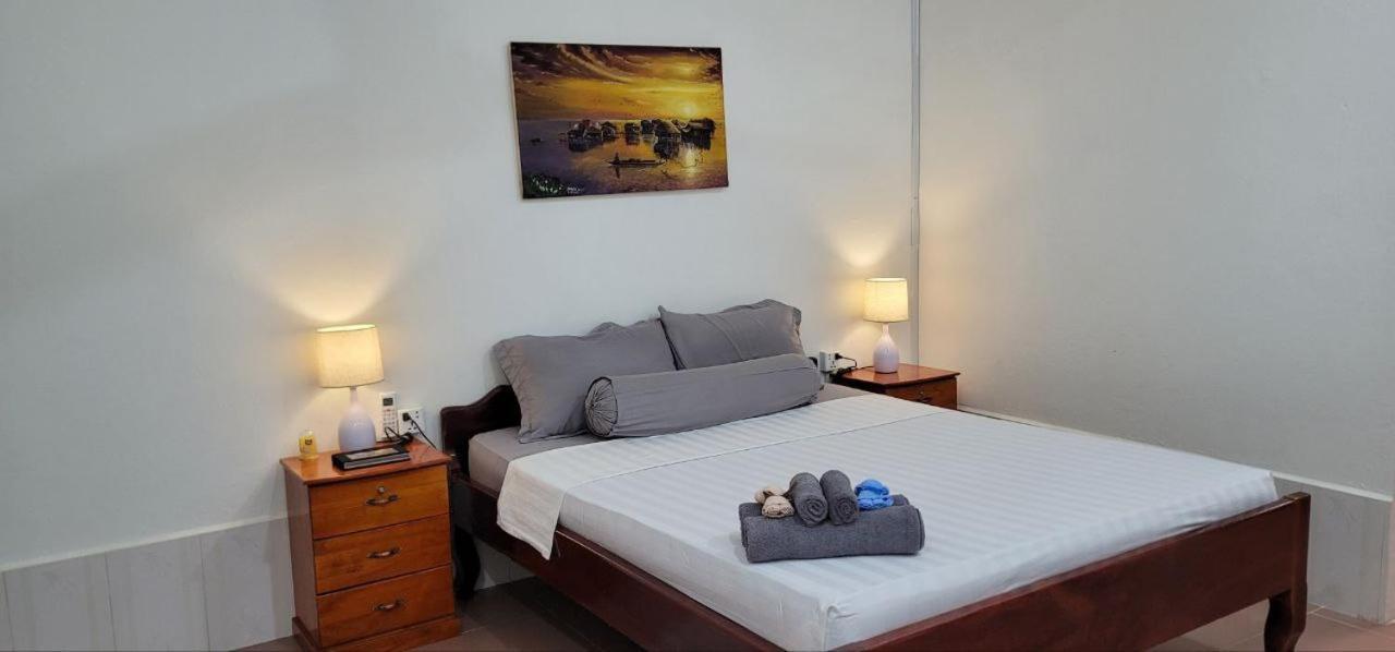 The Purple House Homestay *