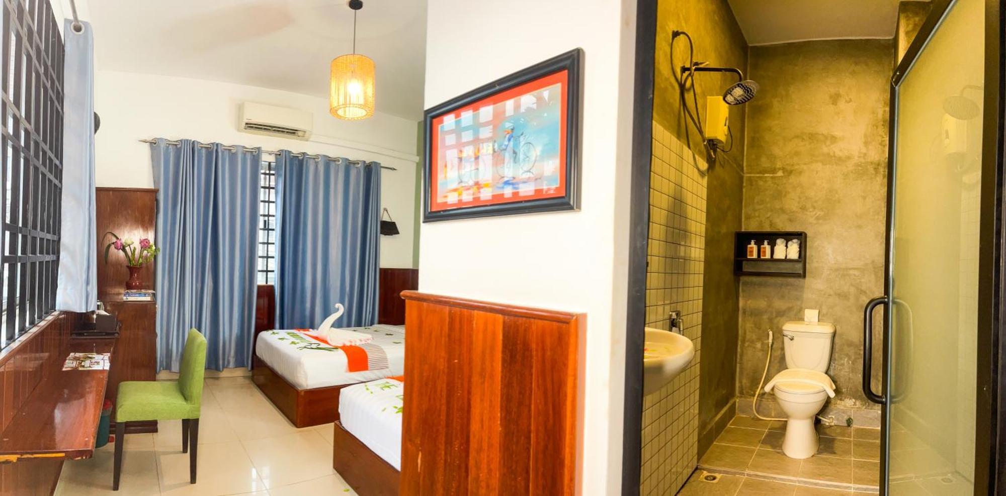The Center Point Hotel 4*
