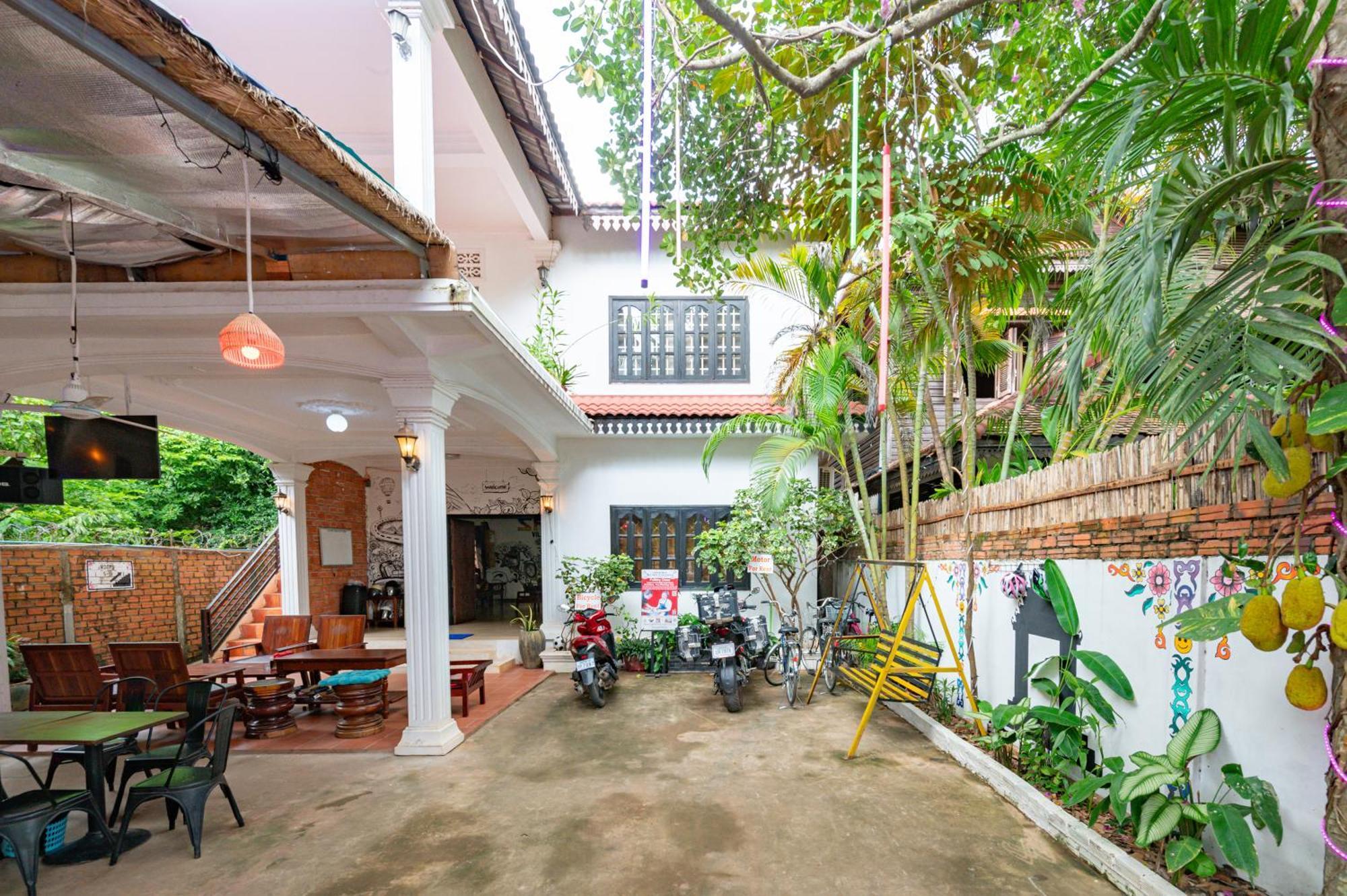 Namo Angkor Guest house *