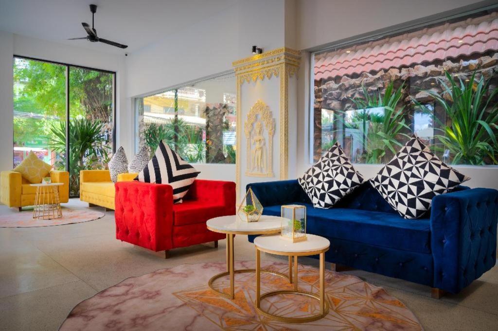 Popular & Hotel Siem Reap