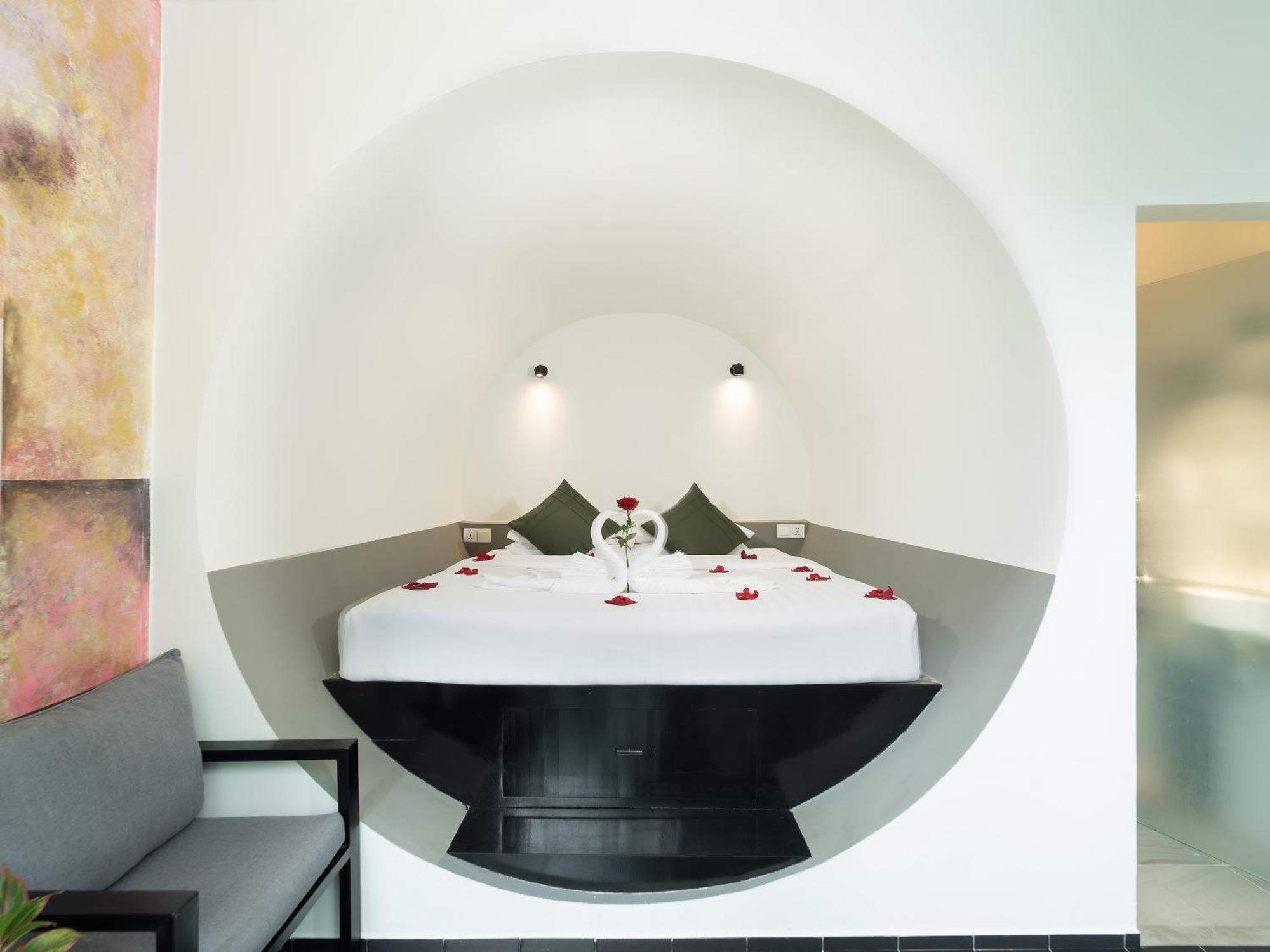 Tunnel Urban Retreat 4*