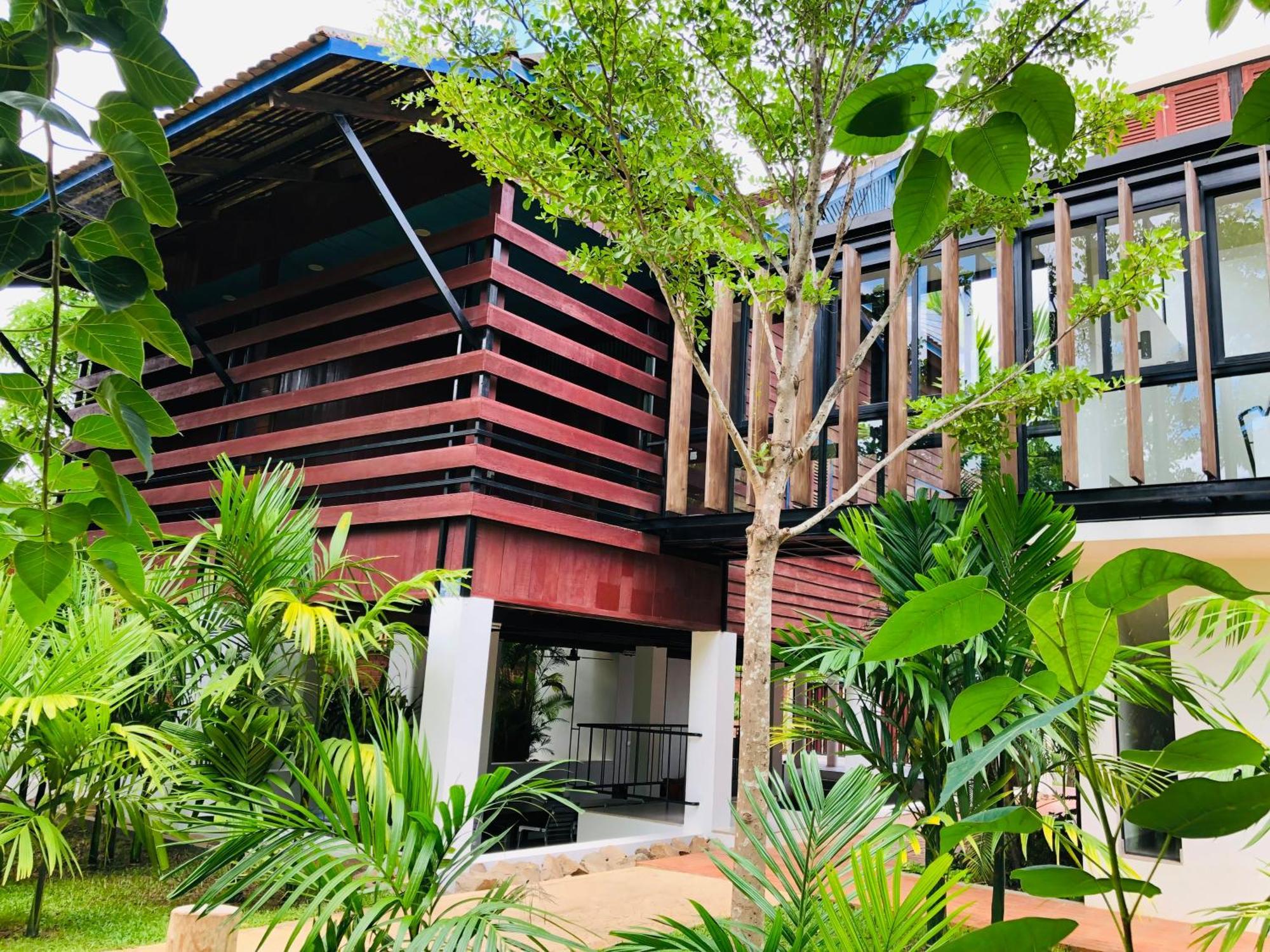 Tropical Garden House