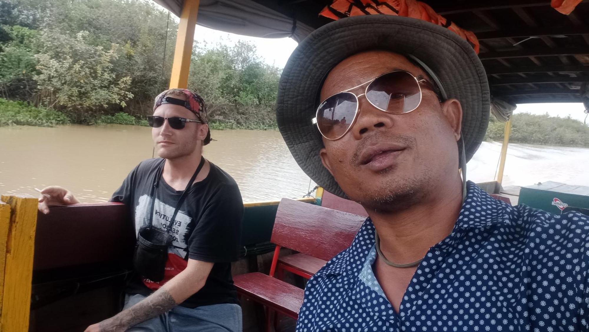 Kakrona Pouk Ở trọ *