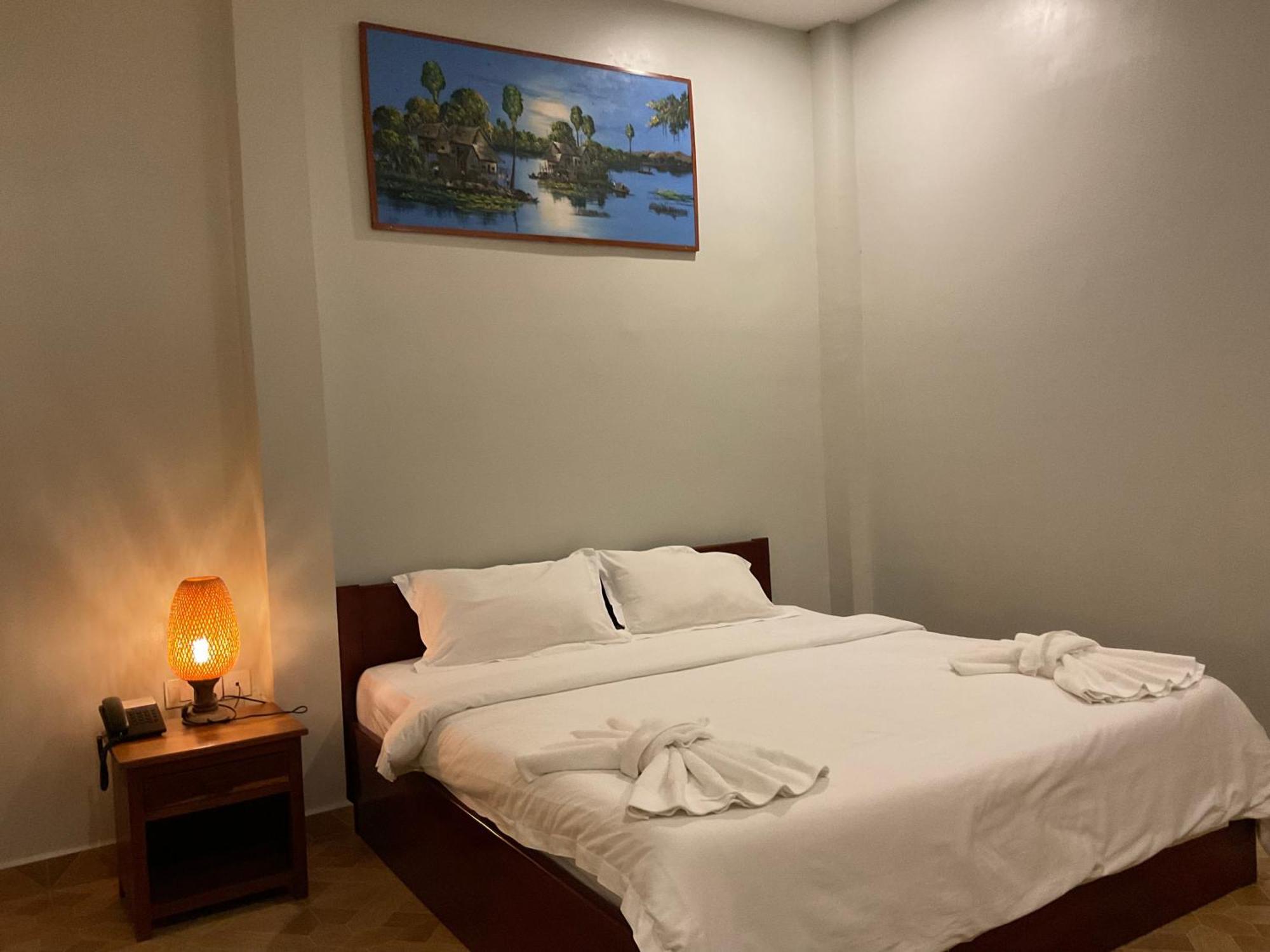 Nico's 2 Hotel *