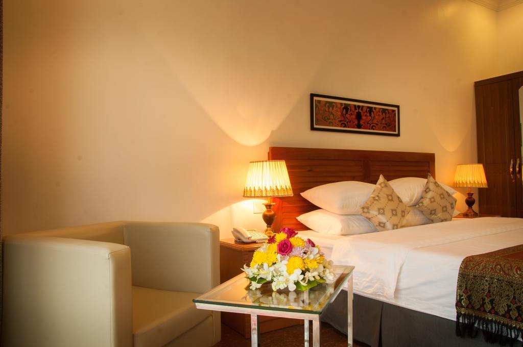 Crown Angkor & Hotel