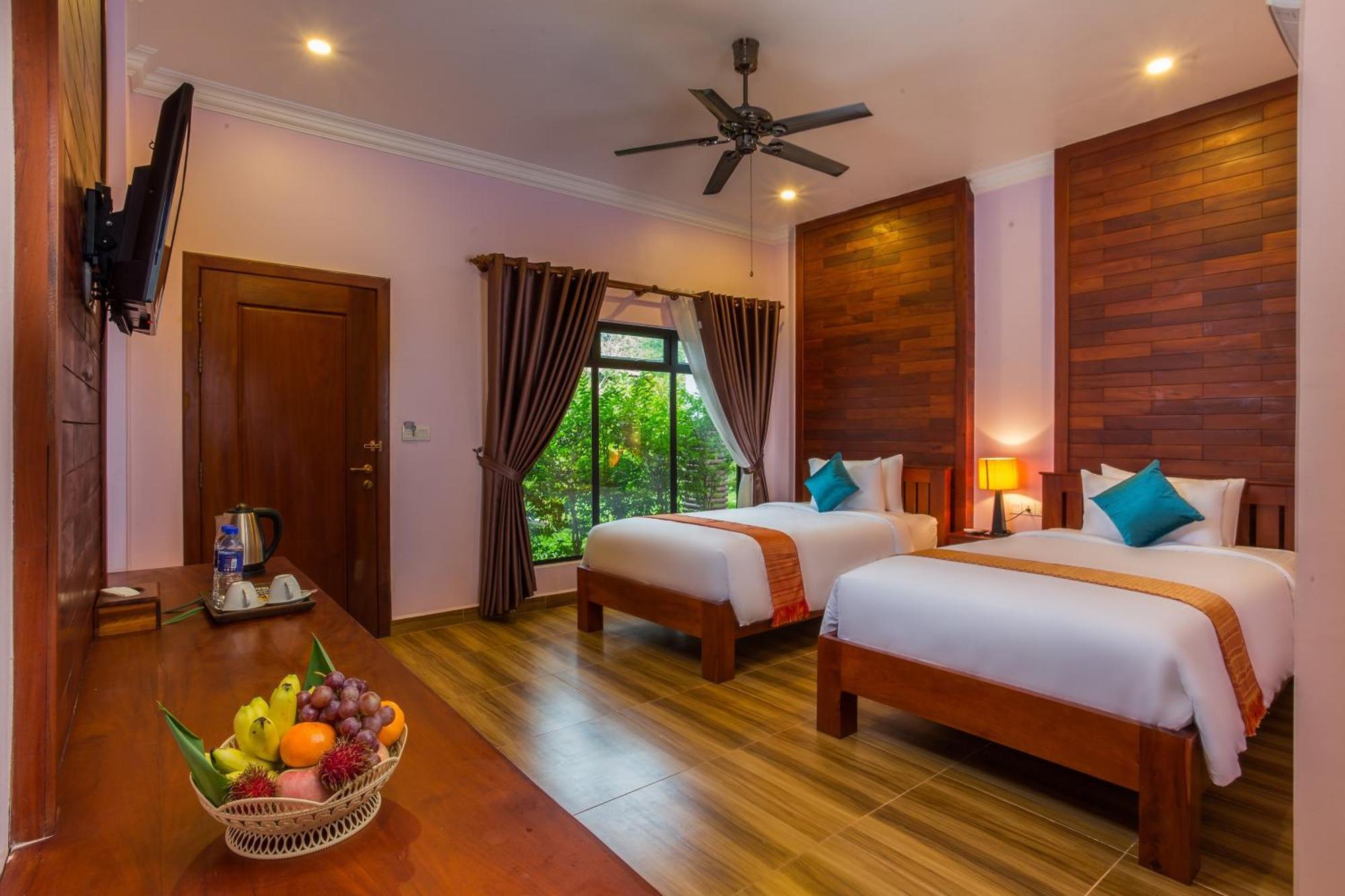 Hotel Phum Khnar 4*