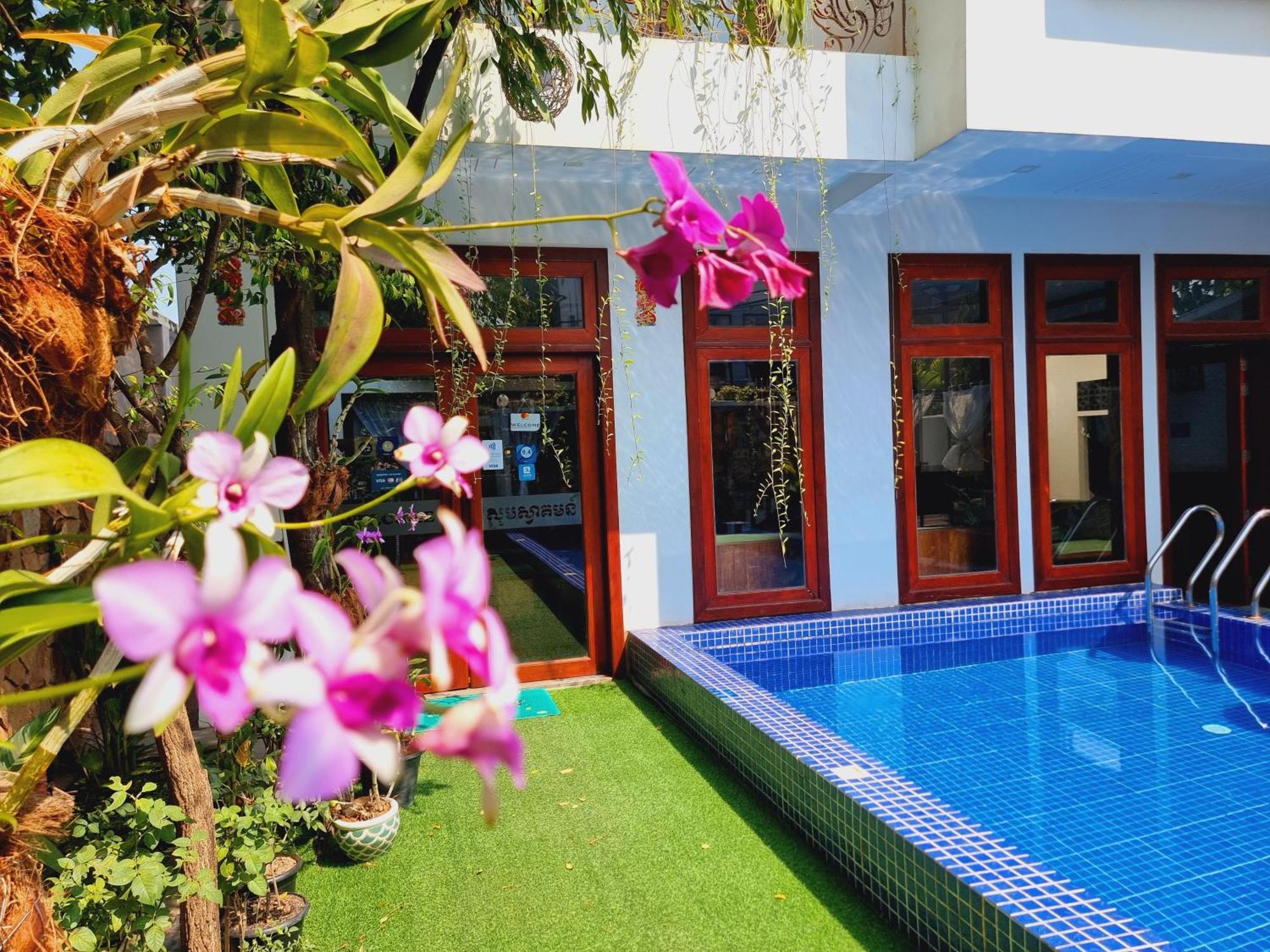 Vid Angkor Boutique 3*