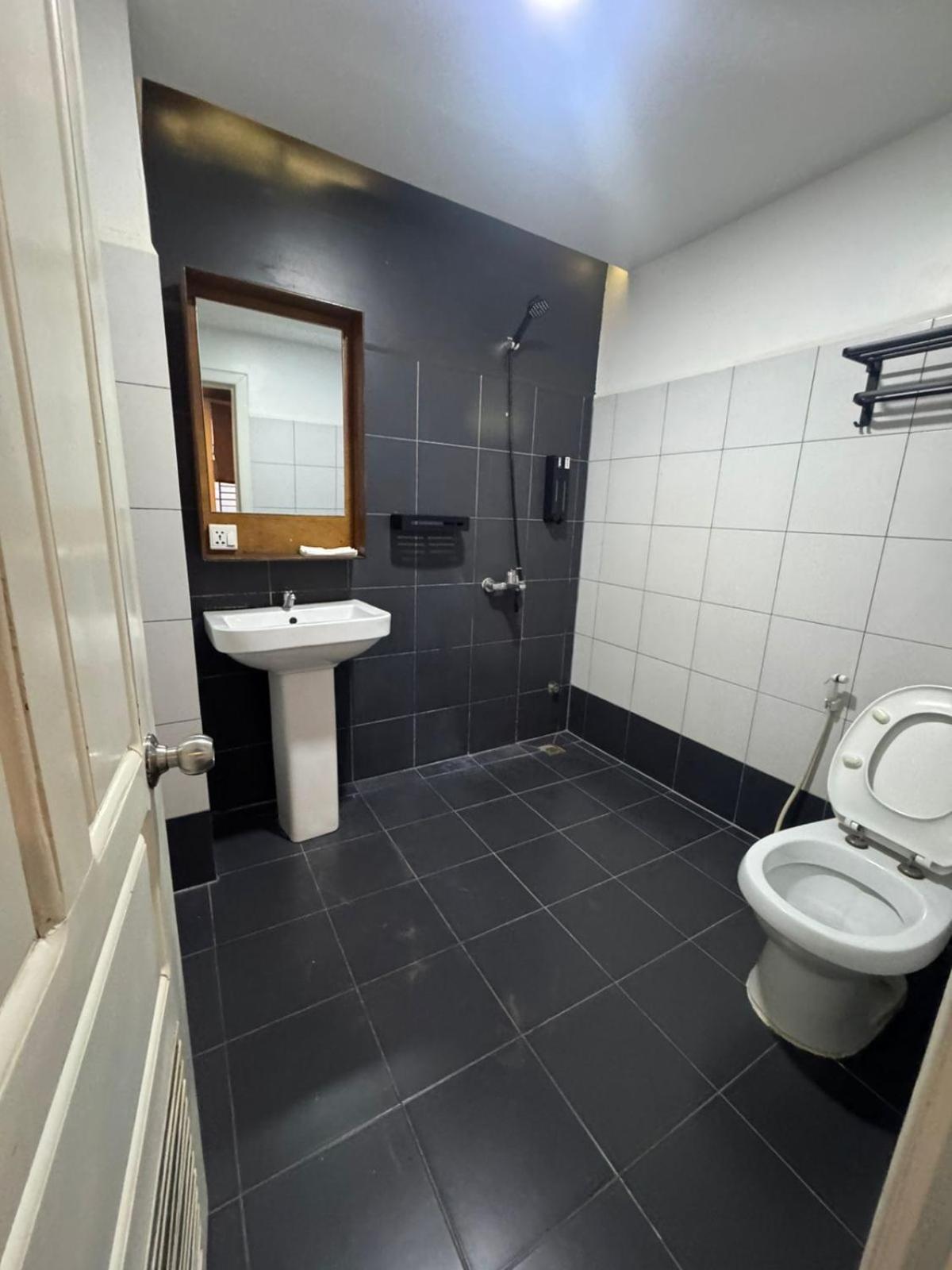 Hotel Platinum Haven