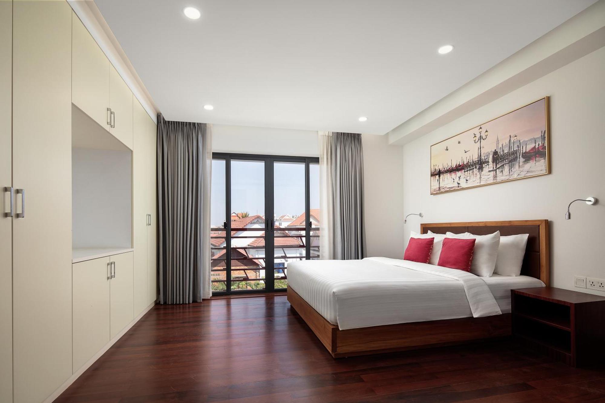 Angkor Mansion & Hotel 4*