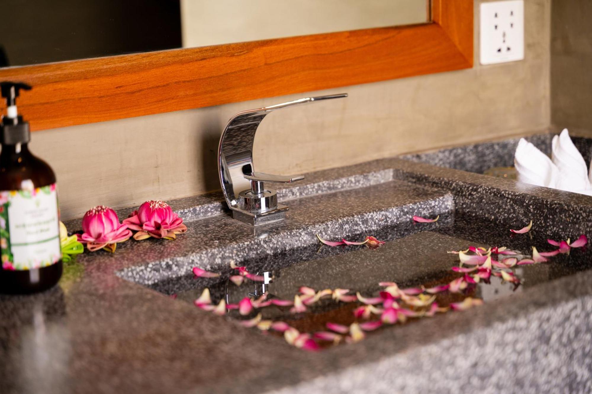 Khmer House Hotel 4*