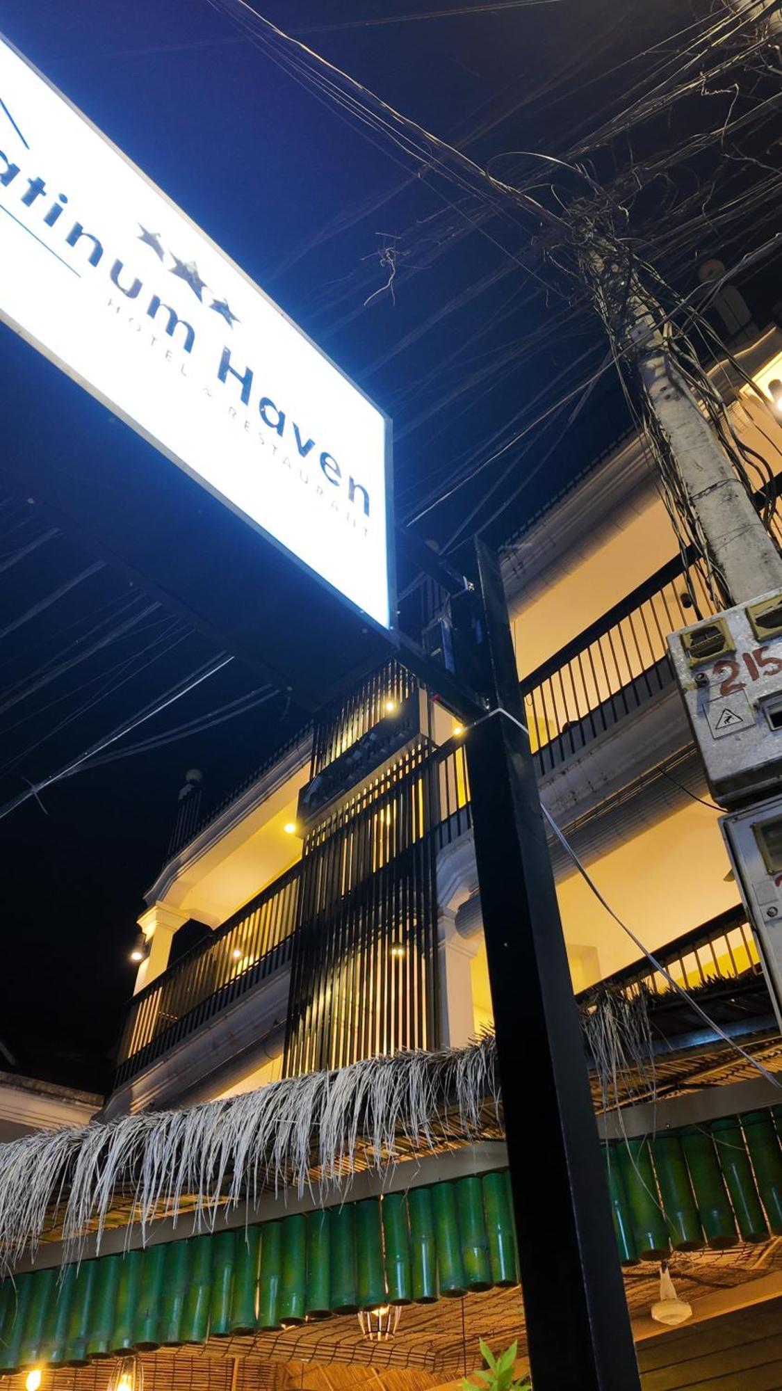 Hotel Platinum Haven 3*