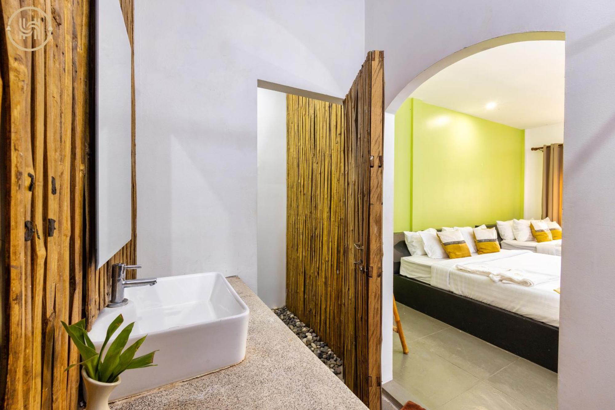 Boutique Khách sạn hẻo lánh *
