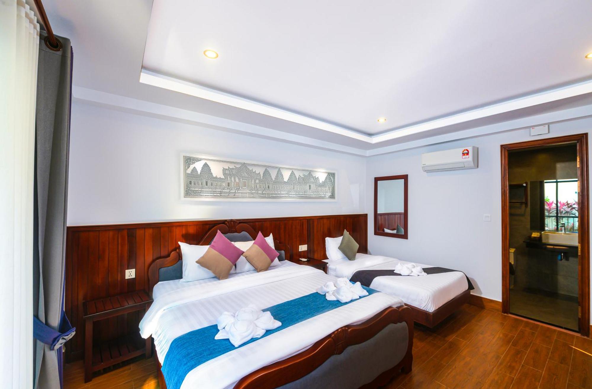 Pich Kunthea Angkor Hotel 4*