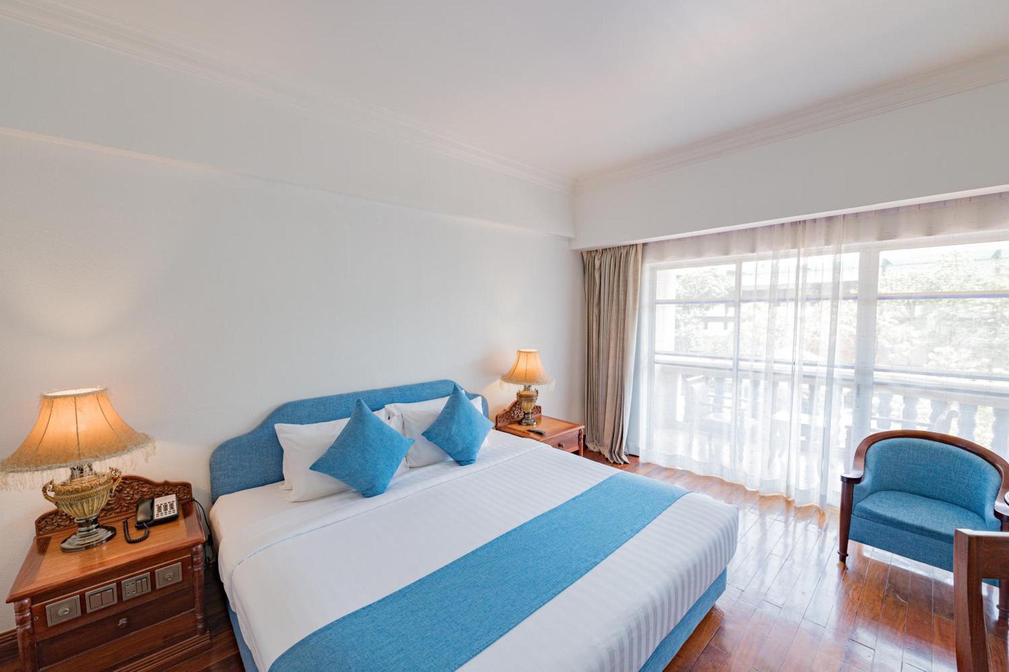 Hotel Somadevi Angkor &